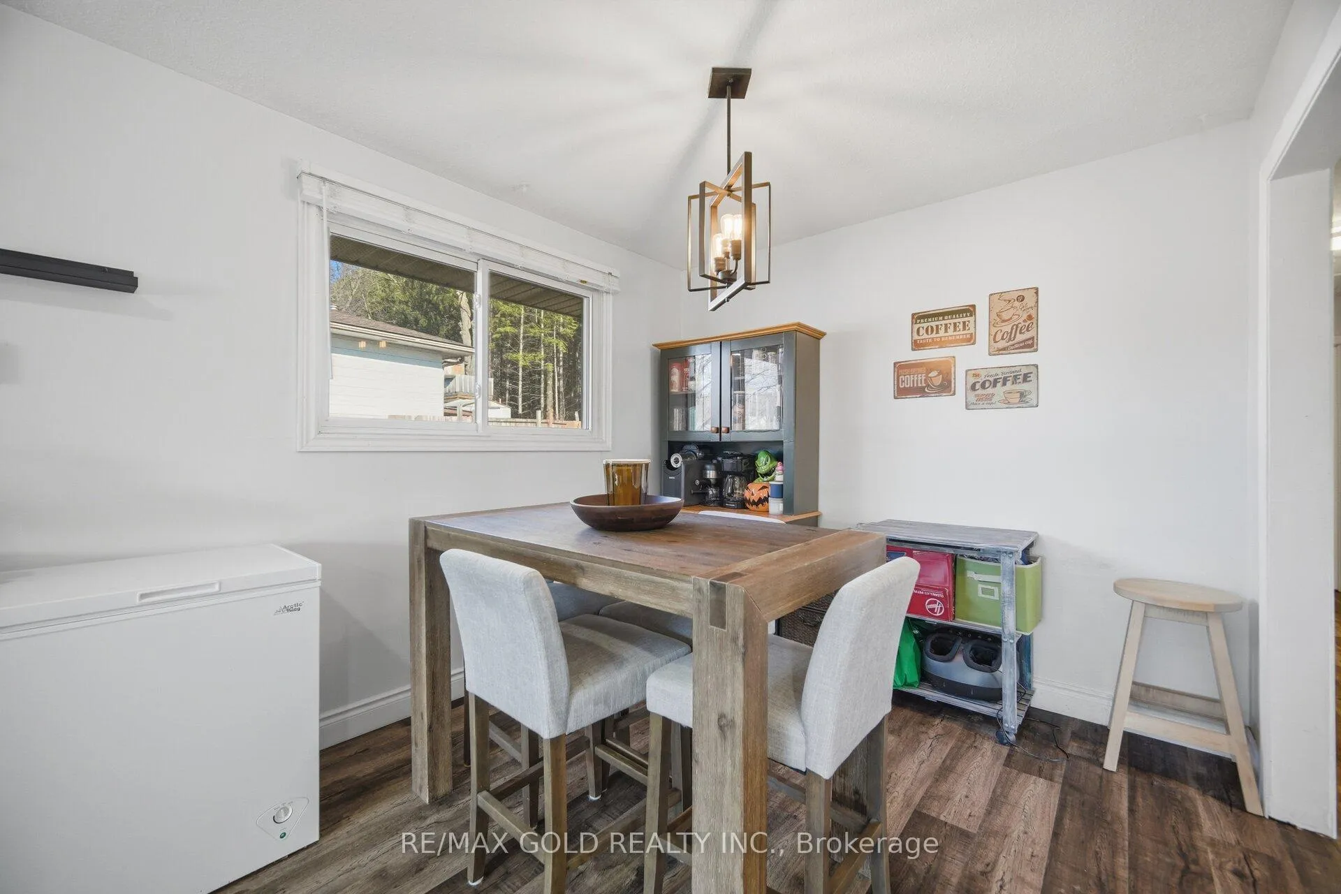 Photo 12 of 114 Arrowhead Crescent, Kitchener — HOMEH