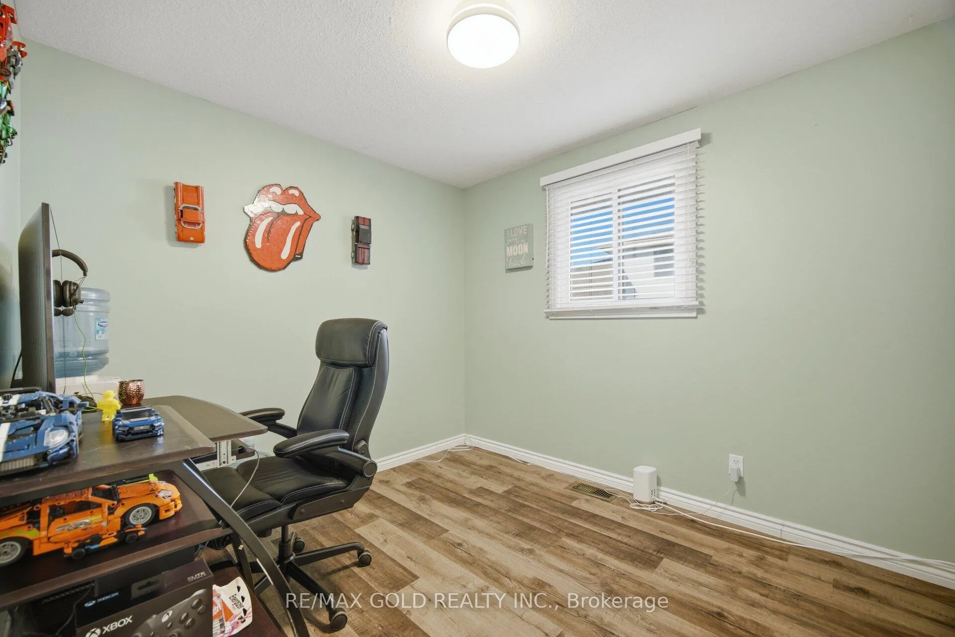 Photo 23 of 114 Arrowhead Crescent, Kitchener — HOMEH