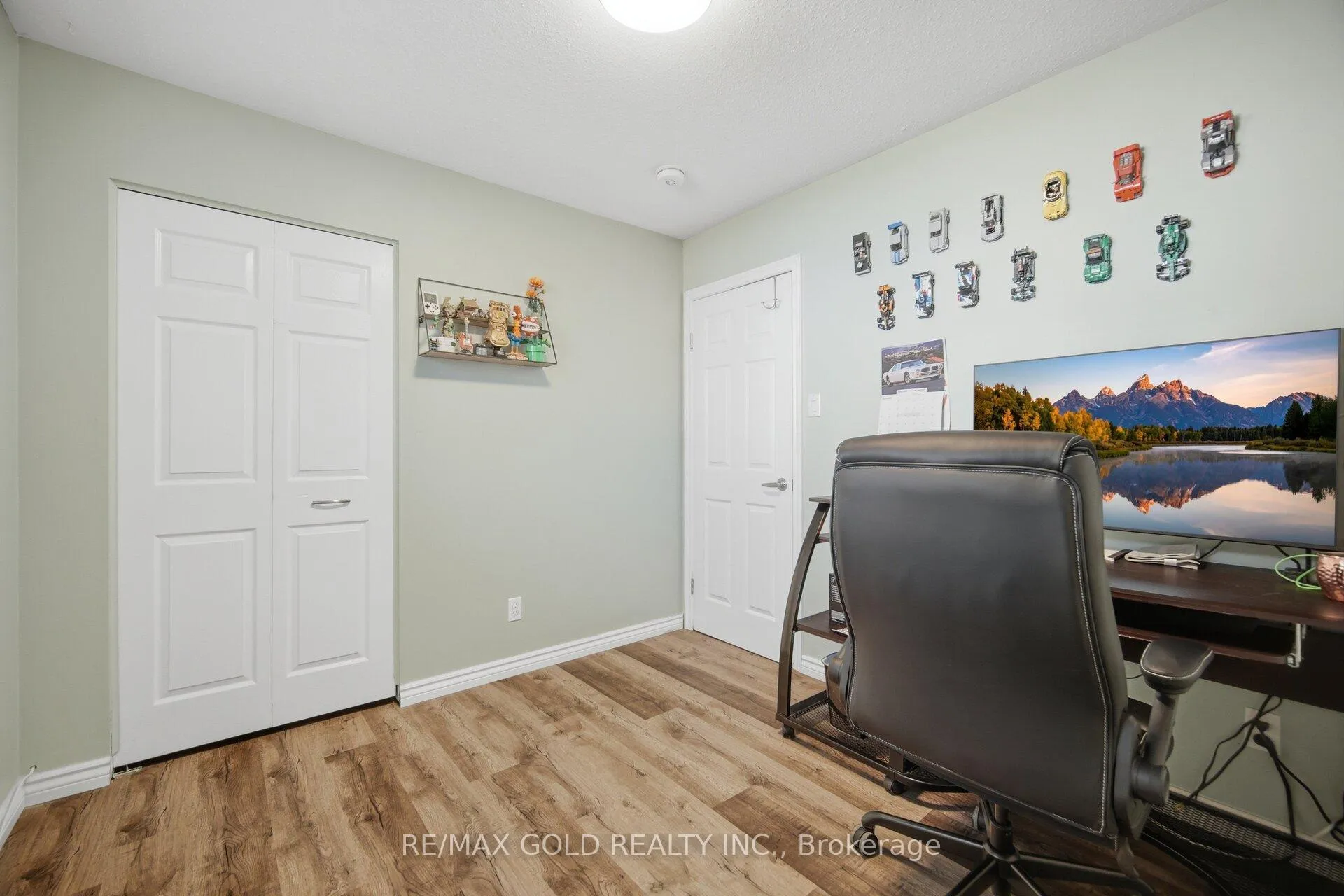 Photo 24 of 114 Arrowhead Crescent, Kitchener — HOMEH