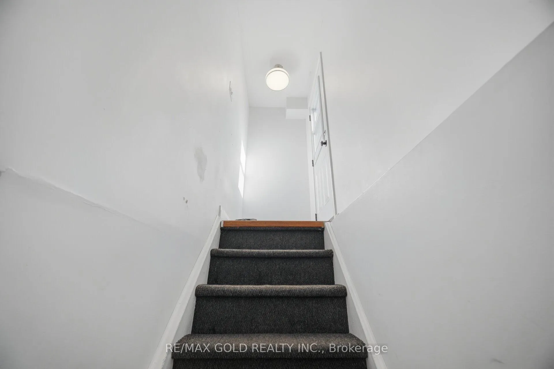 Photo 27 of 114 Arrowhead Crescent, Kitchener — HOMEH