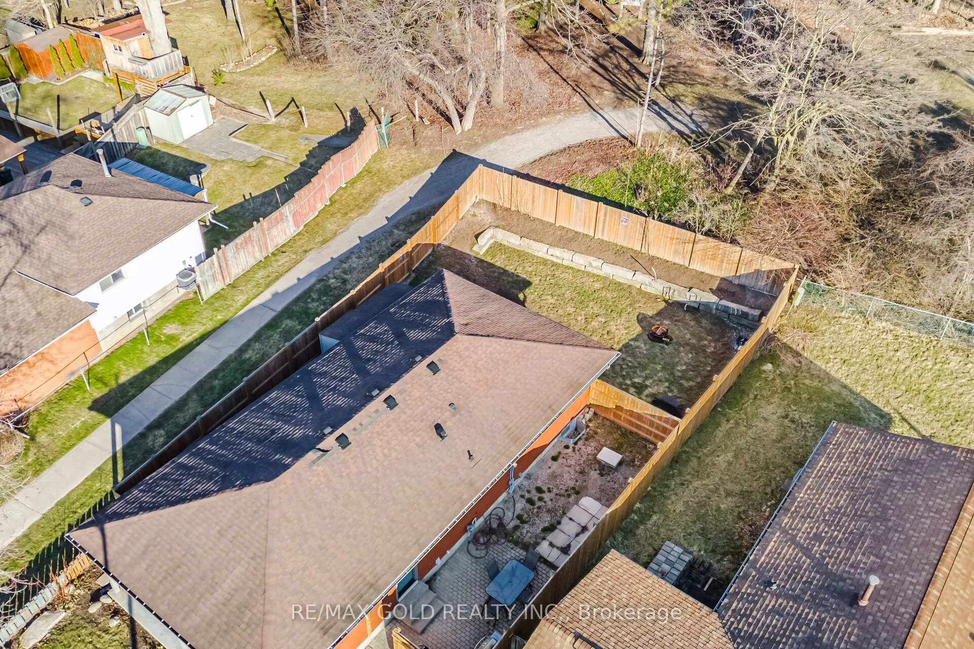 Photo 41 of 114 Arrowhead Crescent, Kitchener — HOMEH