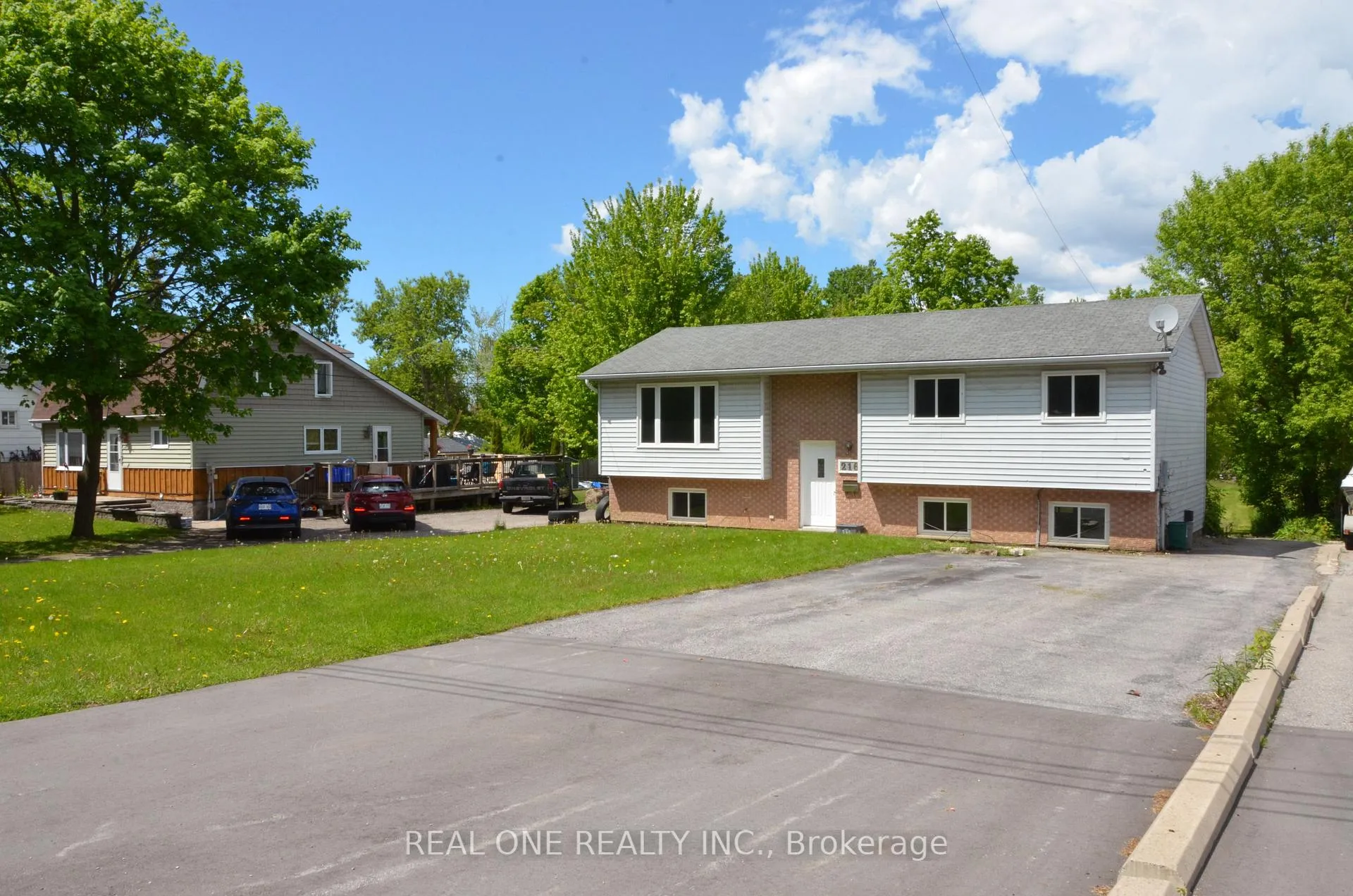 Photo 1 of 216 Foster Drive, Barrie, Painswick North — HOMEH