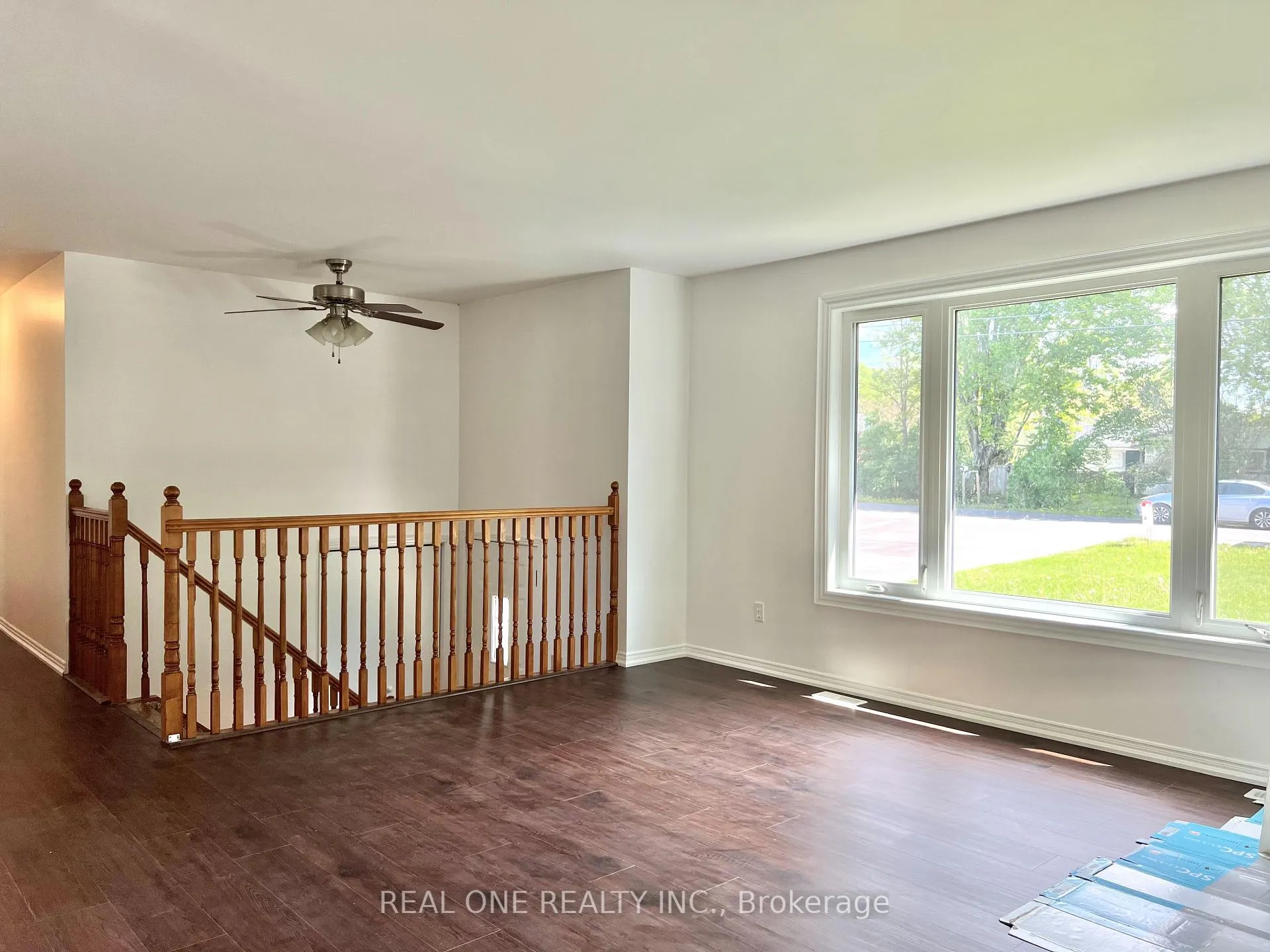 Photo 5 of 216 Foster Drive, Barrie, Painswick North — HOMEH