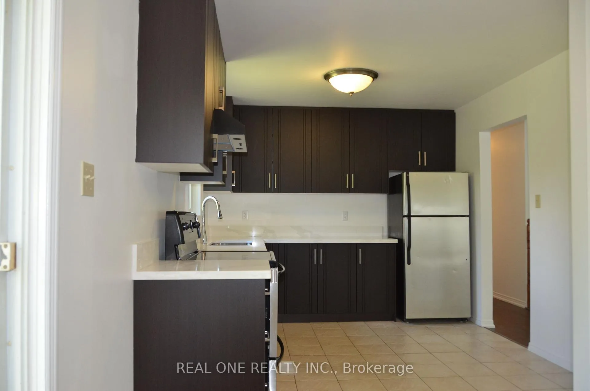 Photo 8 of 216 Foster Drive, Barrie, Painswick North — HOMEH
