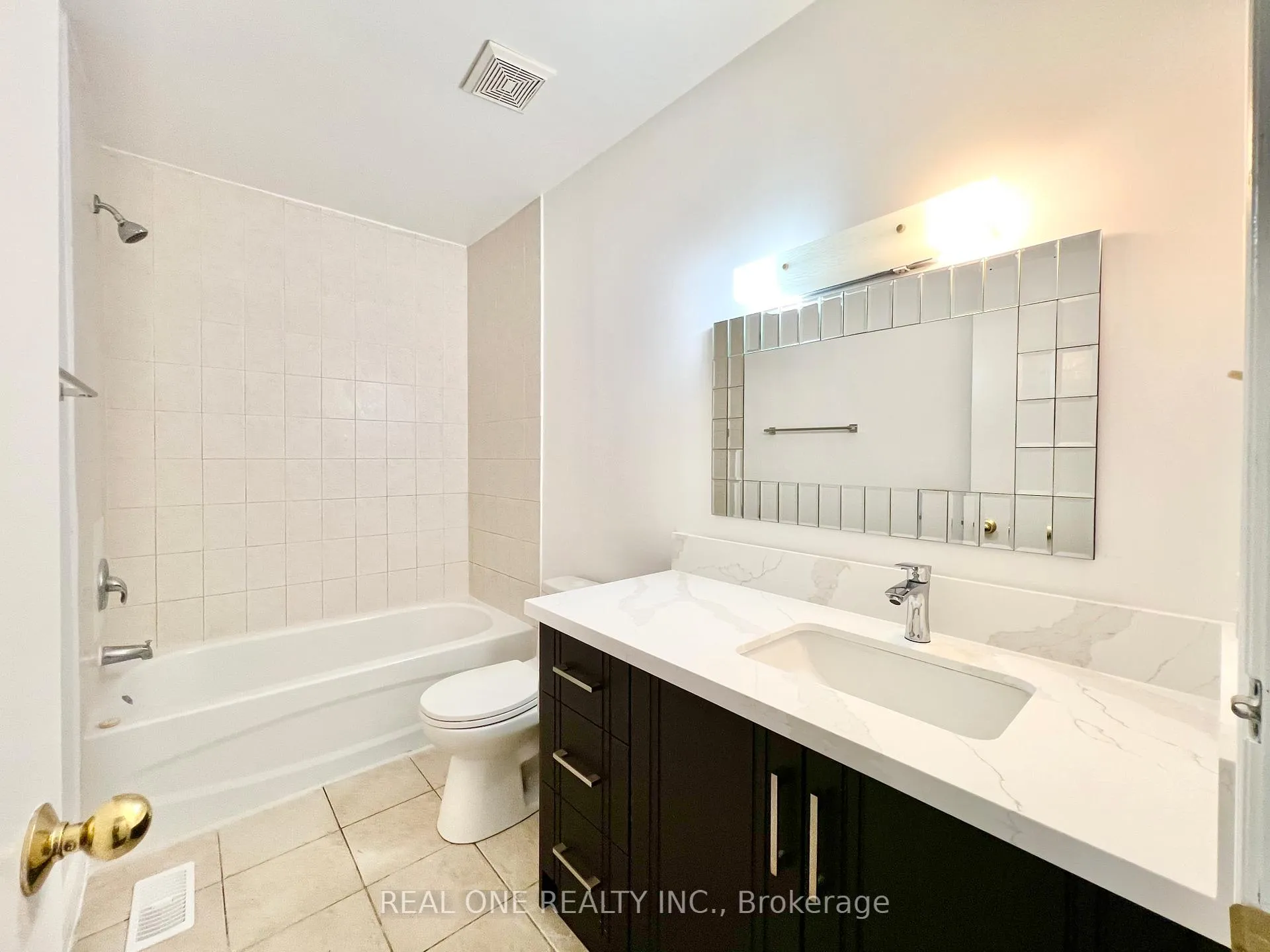 Photo 10 of 216 Foster Drive, Barrie, Painswick North — HOMEH