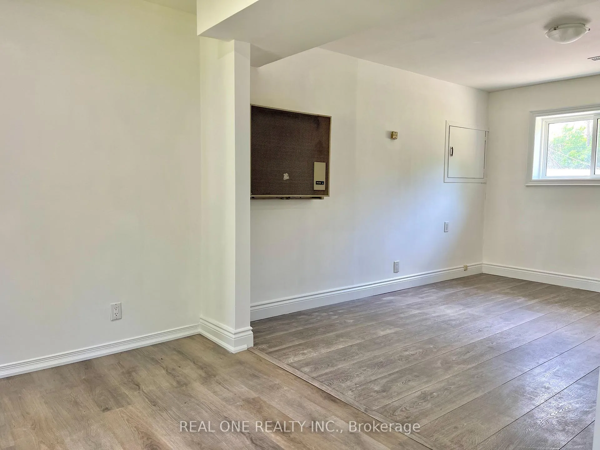 Photo 17 of 216 Foster Drive, Barrie, Painswick North — HOMEH
