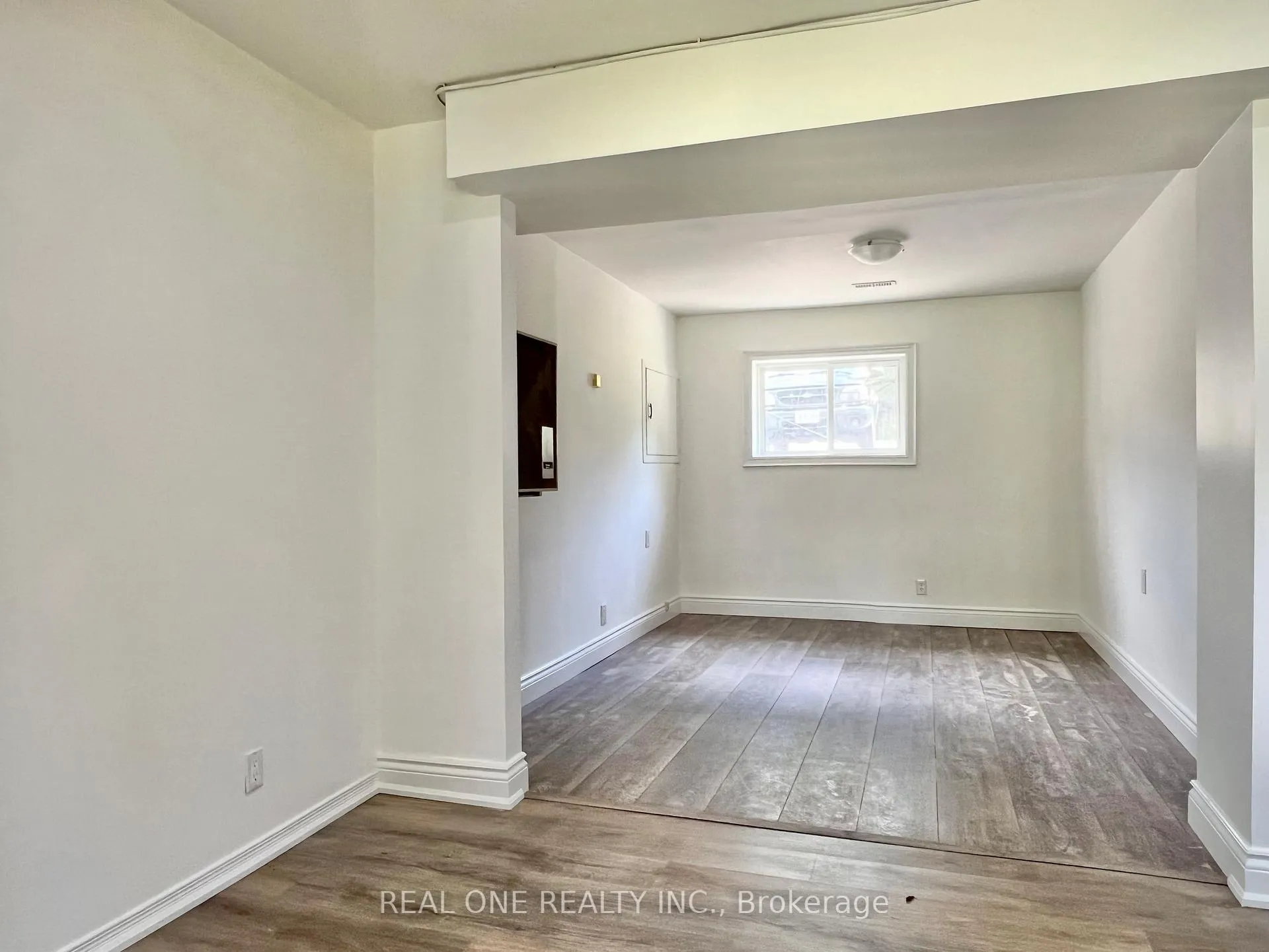 Photo 18 of 216 Foster Drive, Barrie, Painswick North — HOMEH