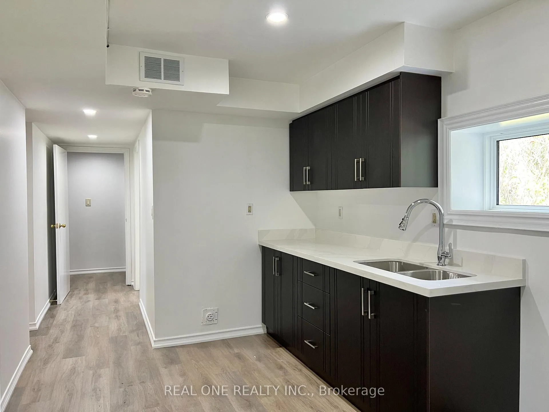 Photo 21 of 216 Foster Drive, Barrie, Painswick North — HOMEH