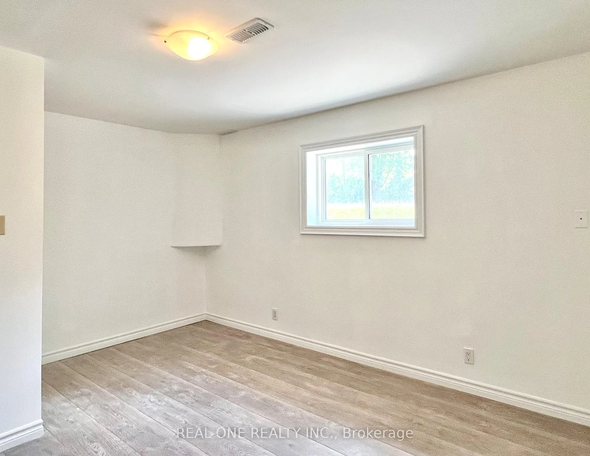 Photo 24 of 216 Foster Drive, Barrie, Painswick North — HOMEH