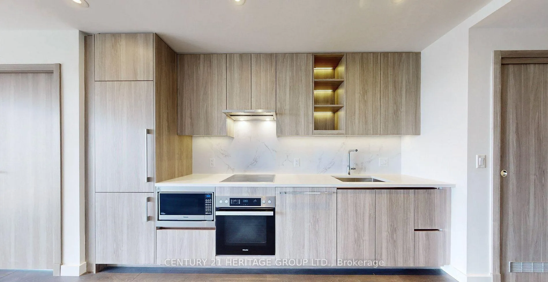 Photo 9 of Unit 1505, 25 McMahon Drive, North York, Bayview Village — HOMEH