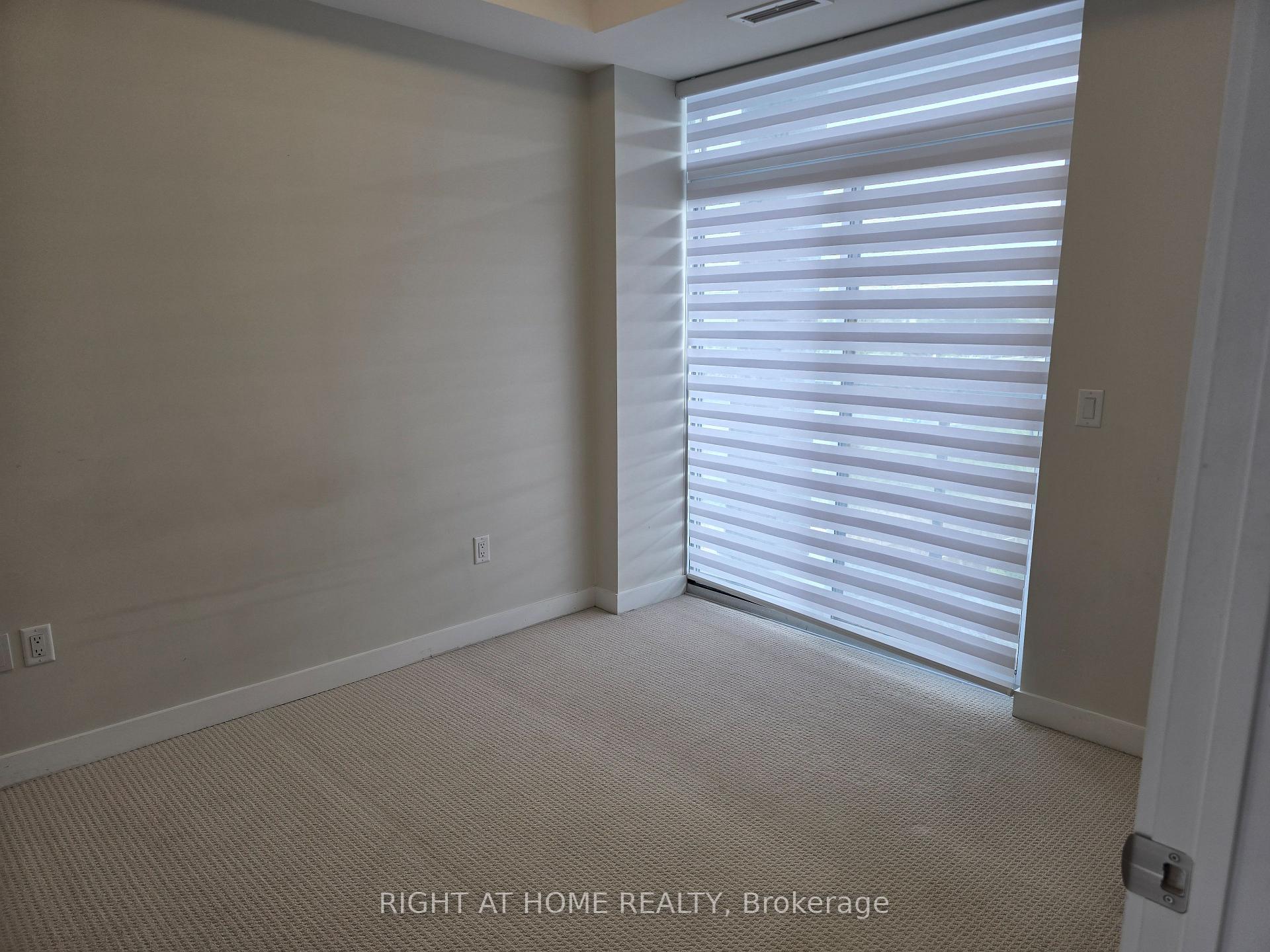 Photo 14 of Unit 522, 600 North Service Road, Hamilton, Lakeshore — HOMEH