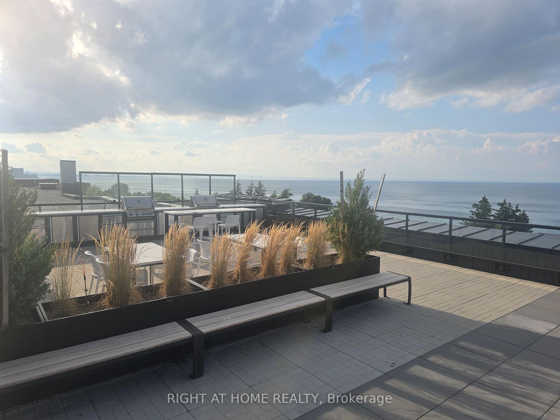 Photo 22 of Unit 522, 600 North Service Road, Hamilton, Lakeshore — HOMEH