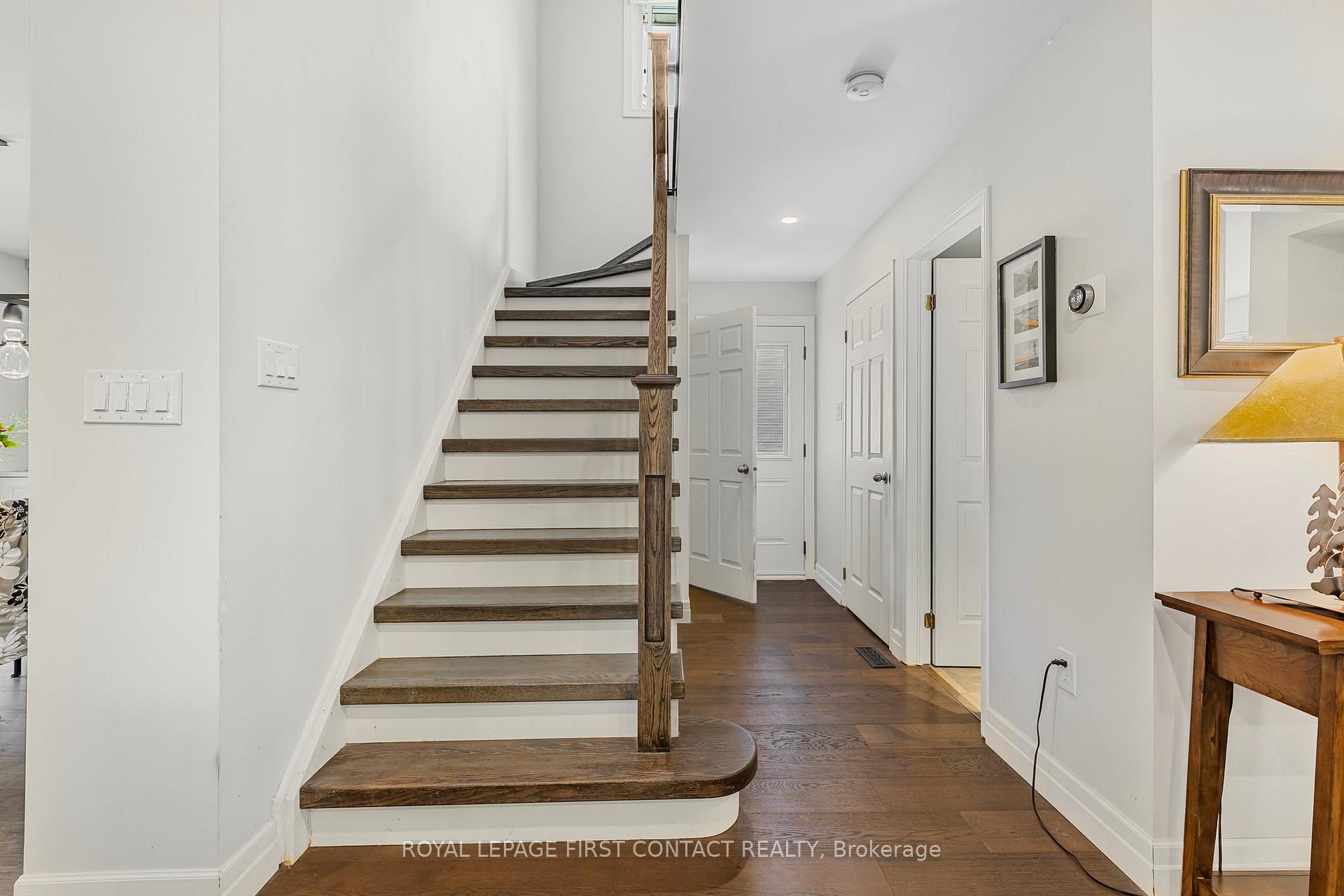 Photo 17 of 32 Falling Brook Drive, Barrie, Bayshore — HOMEH