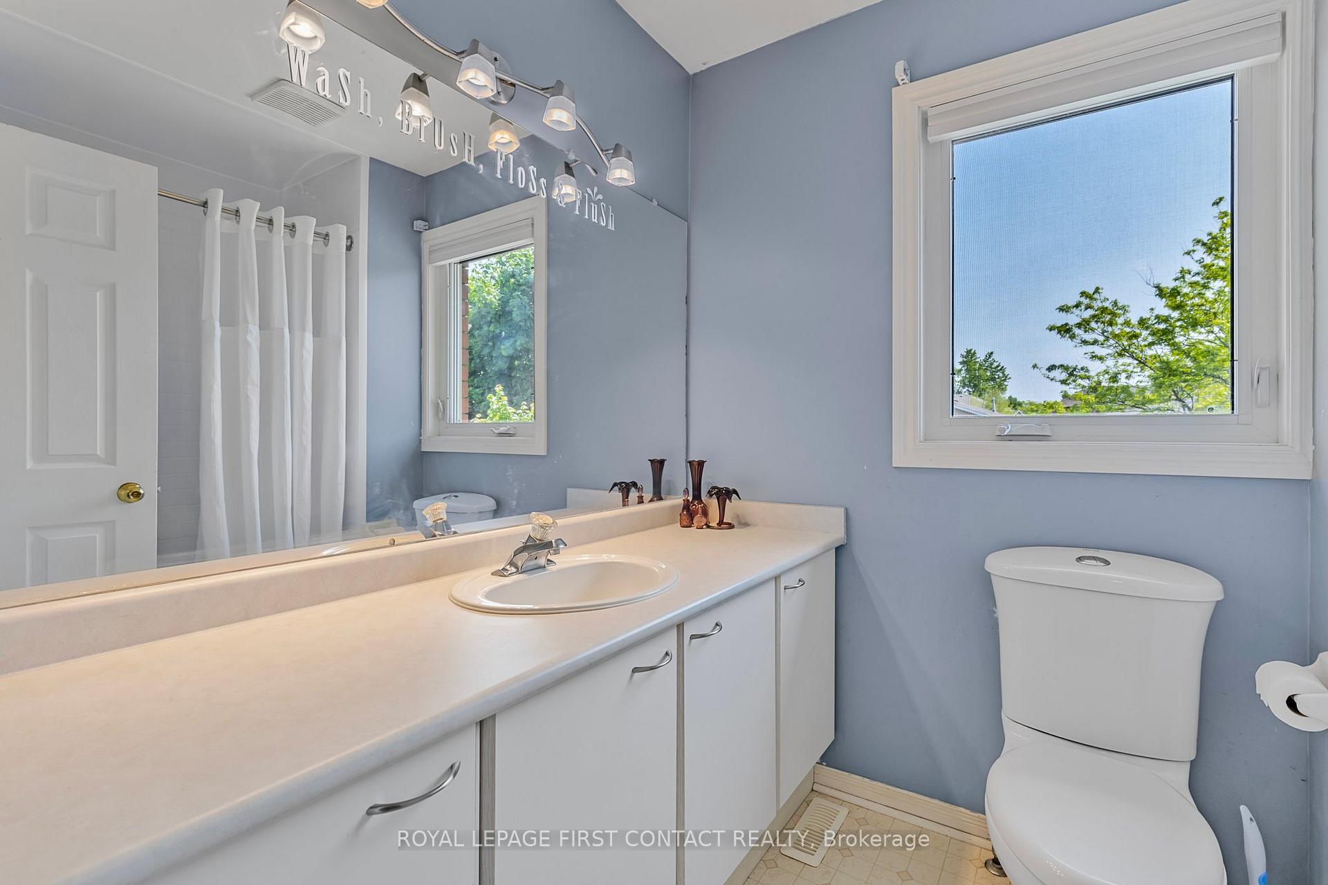 Photo 25 of 32 Falling Brook Drive, Barrie, Bayshore — HOMEH