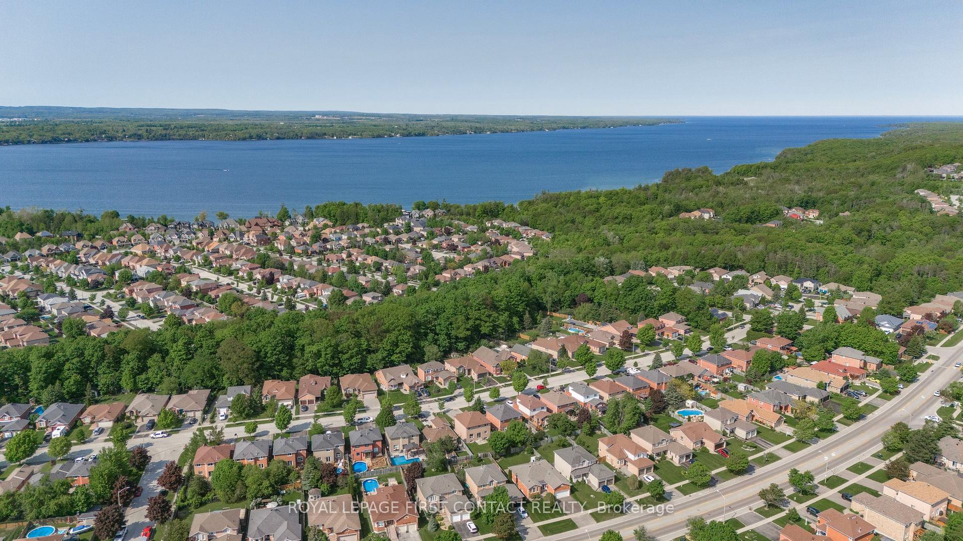 Photo 43 of 32 Falling Brook Drive, Barrie, Bayshore — HOMEH