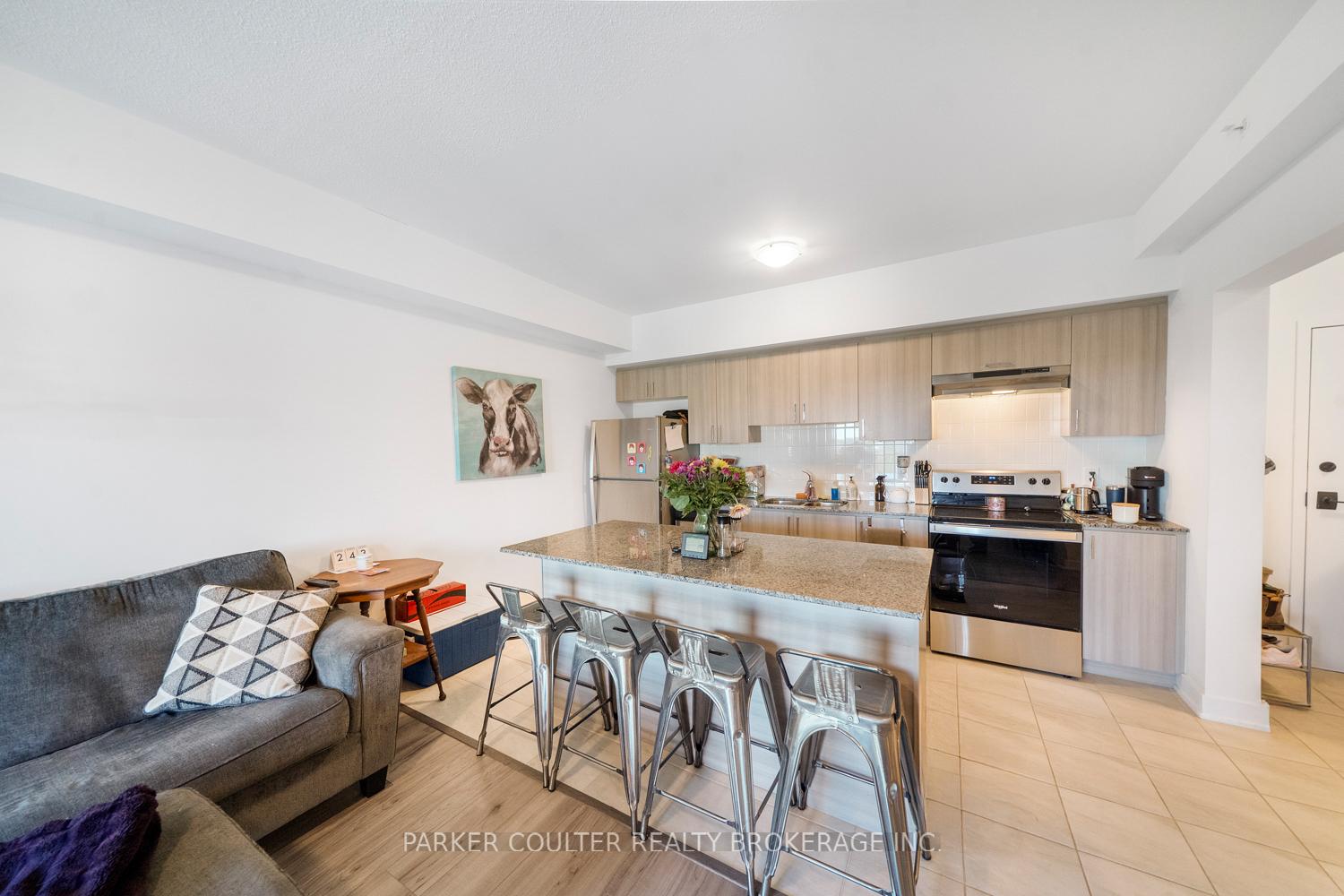 Photo 8 of Unit 507, 8 Culinary Lane, Barrie, Rural Barrie Southeast — HOMEH