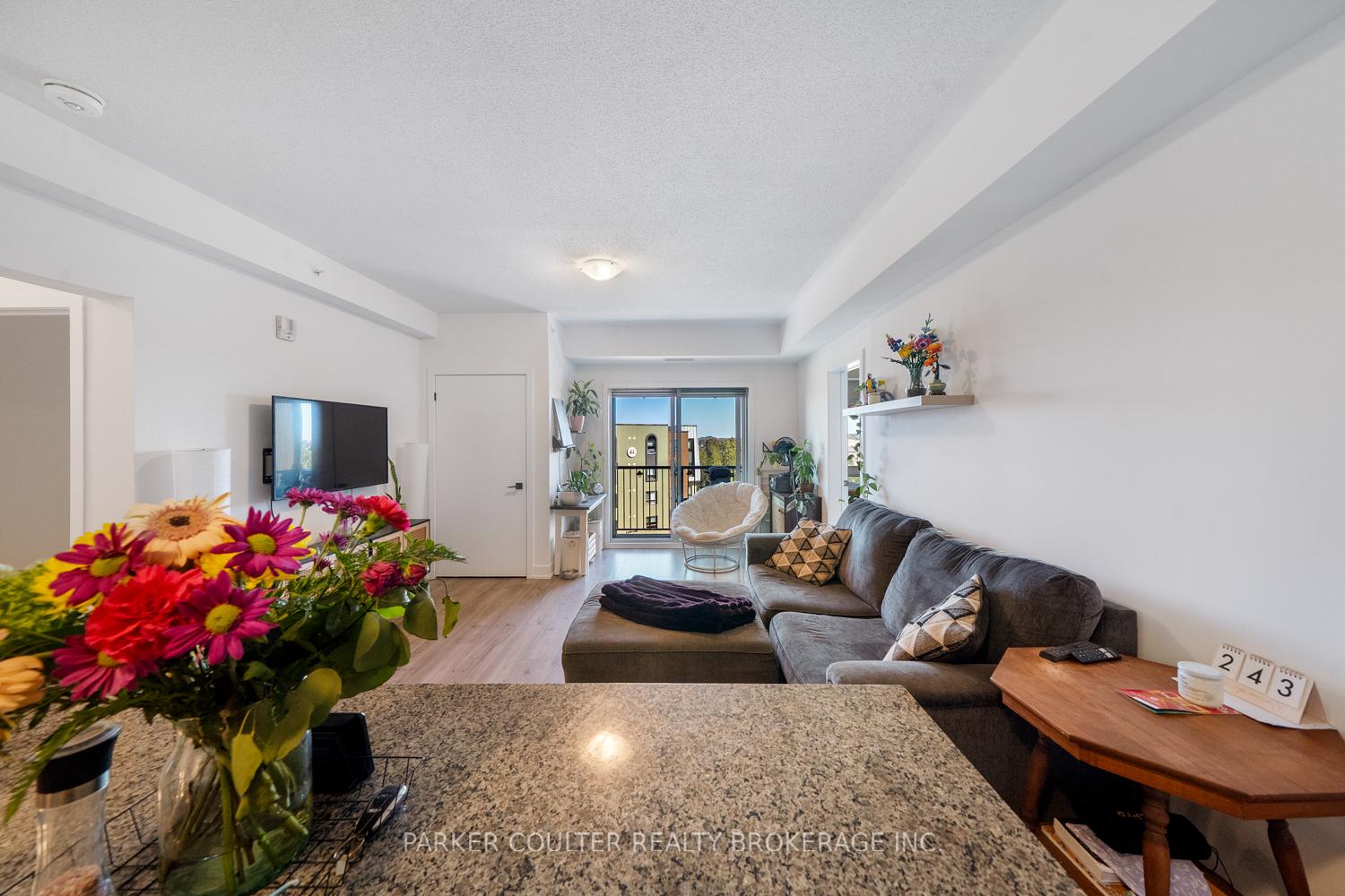 Photo 12 of Unit 507, 8 Culinary Lane, Barrie, Rural Barrie Southeast — HOMEH