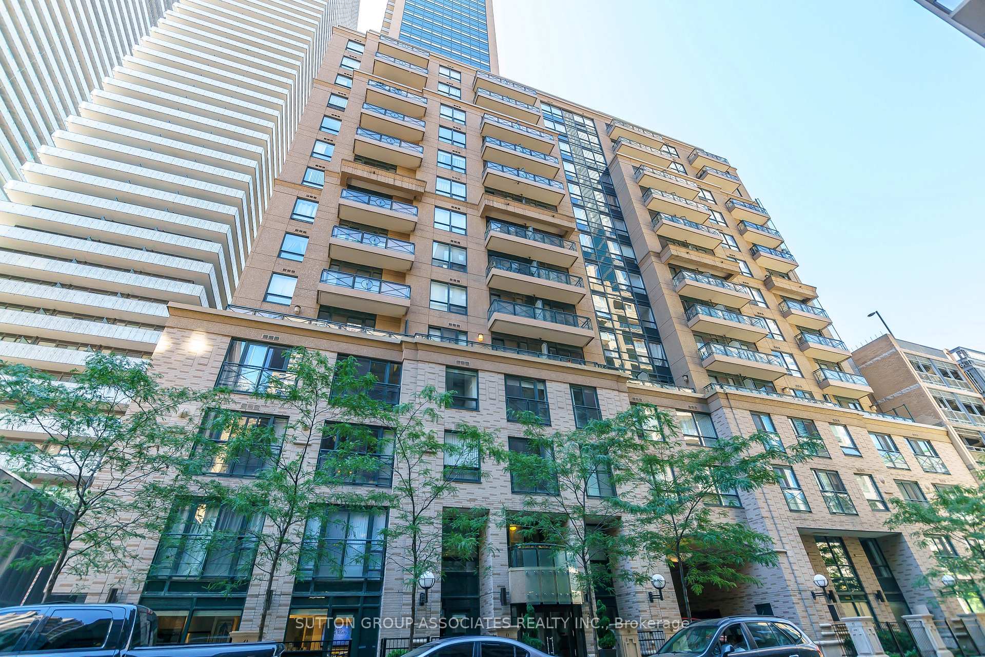 Front of Unit 1110, 35 Hayden Street E