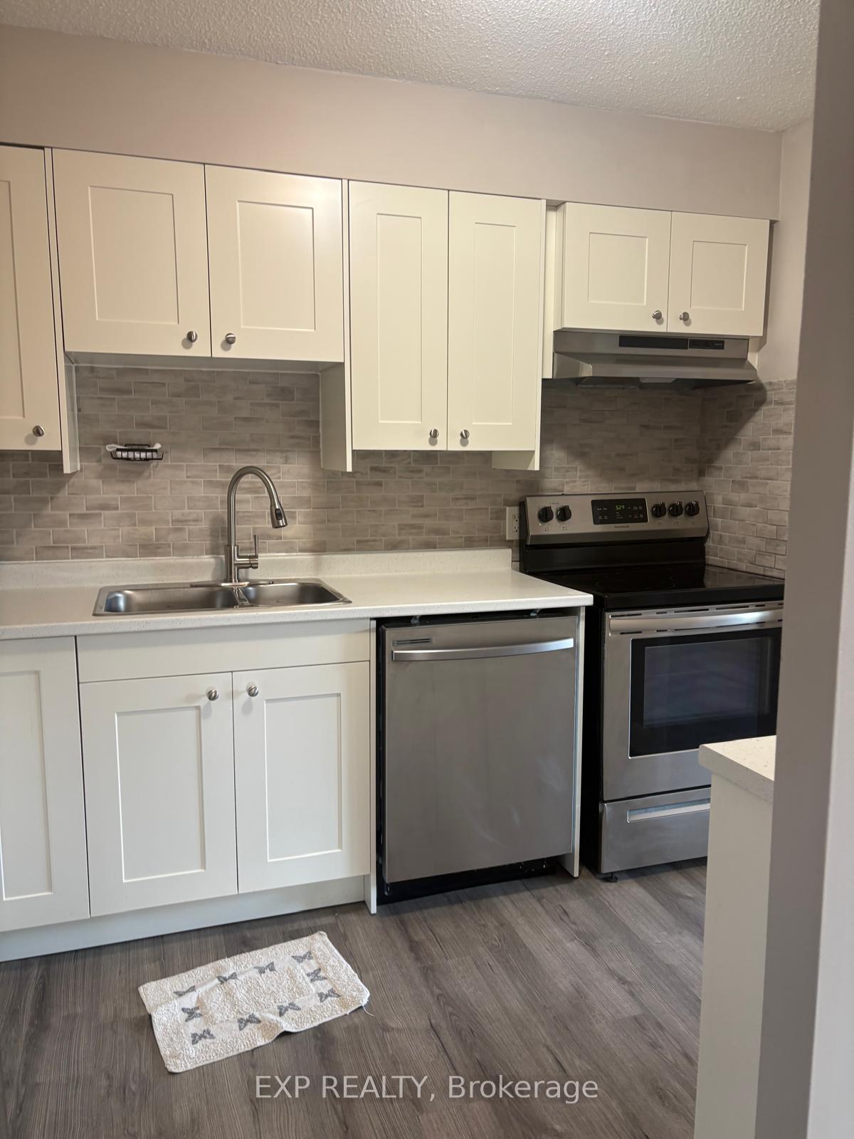 Photo 22 of Unit 3, 158 Mcarthur Avenue, Ottawa, Vanier — HOMEH