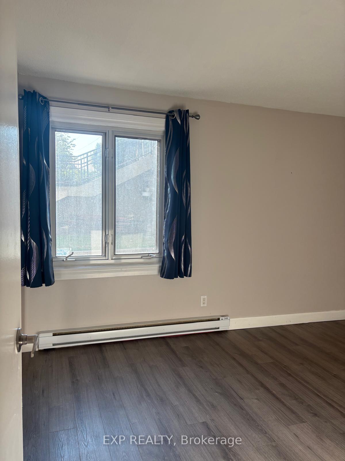 Photo 9 of Unit 3, 158 Mcarthur Avenue, Ottawa, Vanier — HOMEH