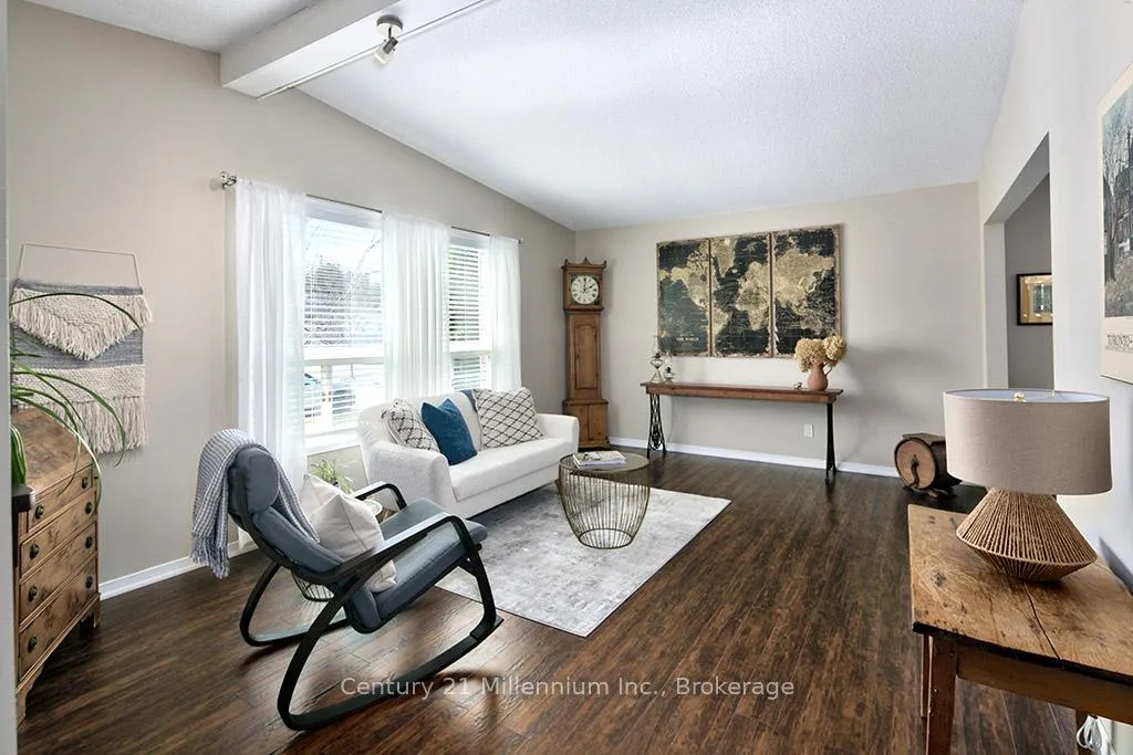 Photo 6 of 5 Reid Crescent, Collingwood — HOMEH