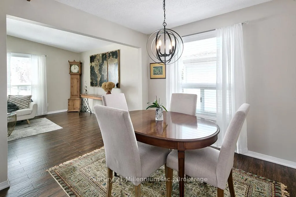Photo 10 of 5 Reid Crescent, Collingwood — HOMEH