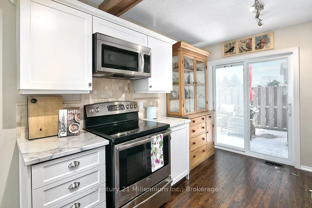 Photo 15 of 5 Reid Crescent, Collingwood — HOMEH