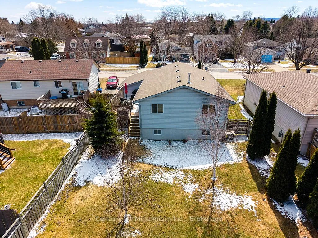 Photo 22 of 5 Reid Crescent, Collingwood — HOMEH