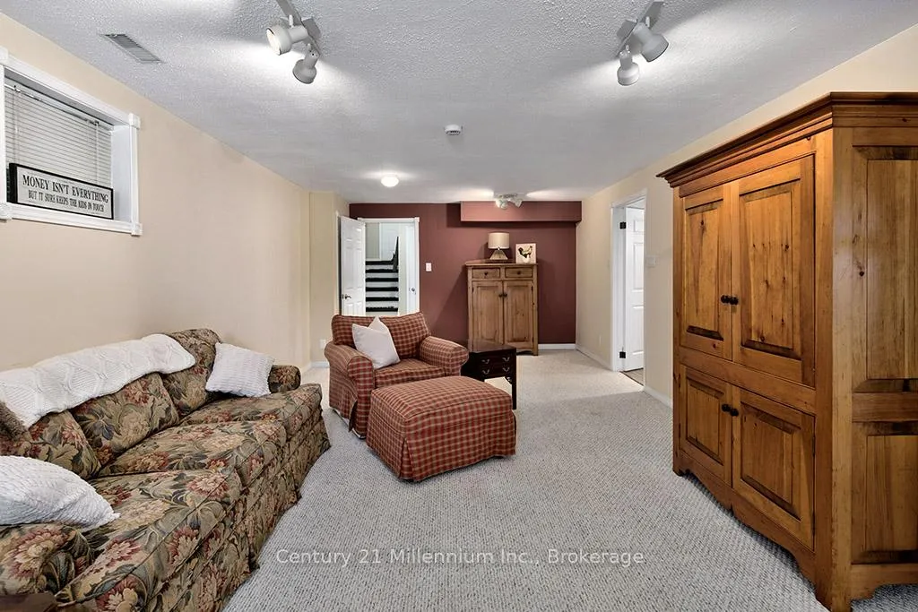 Photo 32 of 5 Reid Crescent, Collingwood — HOMEH