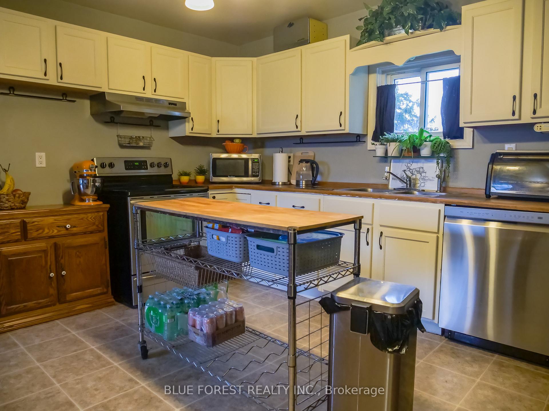 Photo 22 of 30155 Celtic Line, Dutton/Dunwich, Rural Dutton/Dunwich — HOMEH