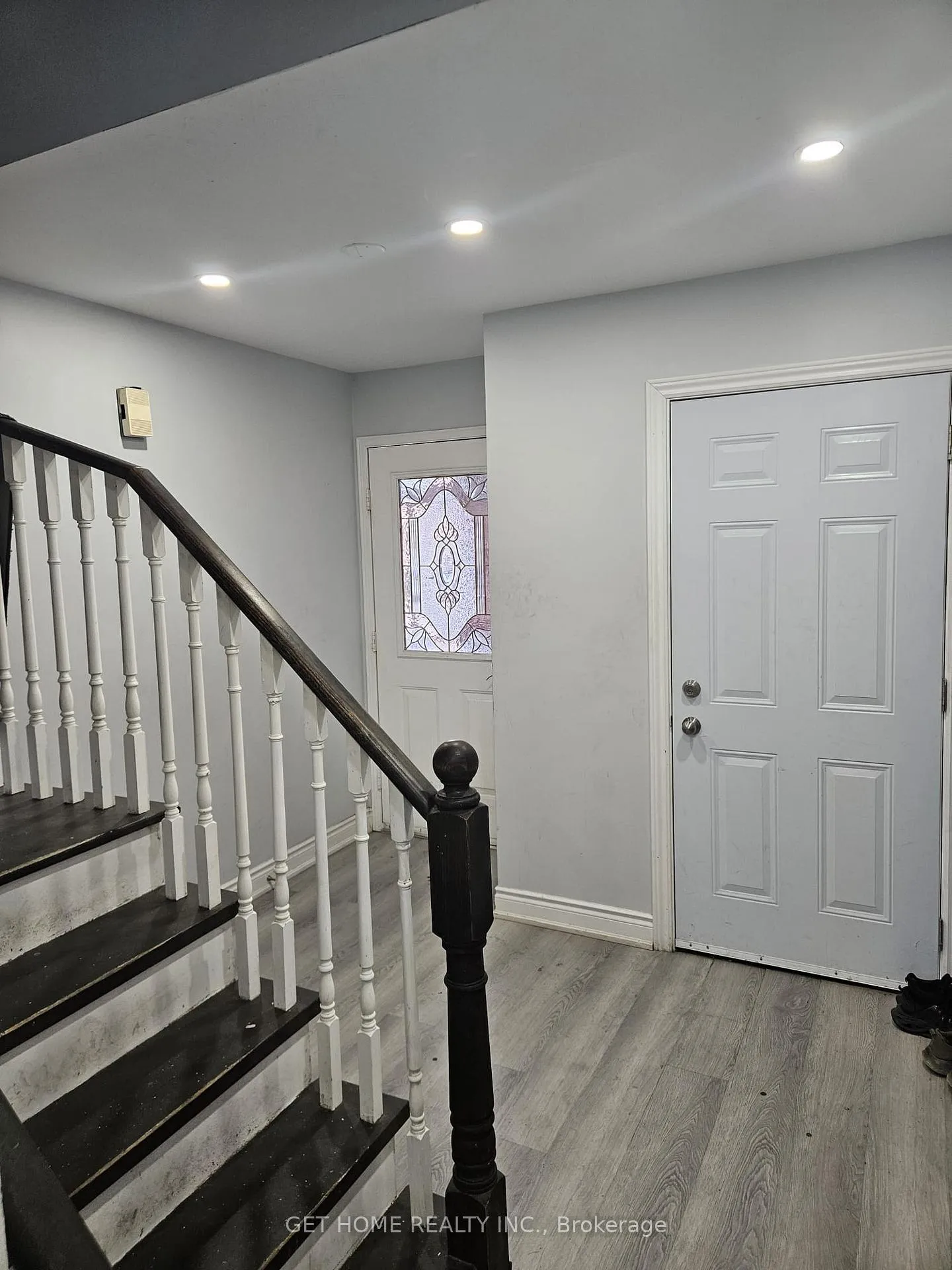 Photo 1 of 19 Arthurs Crescent, Brampton, Fletcher's West — HOMEH