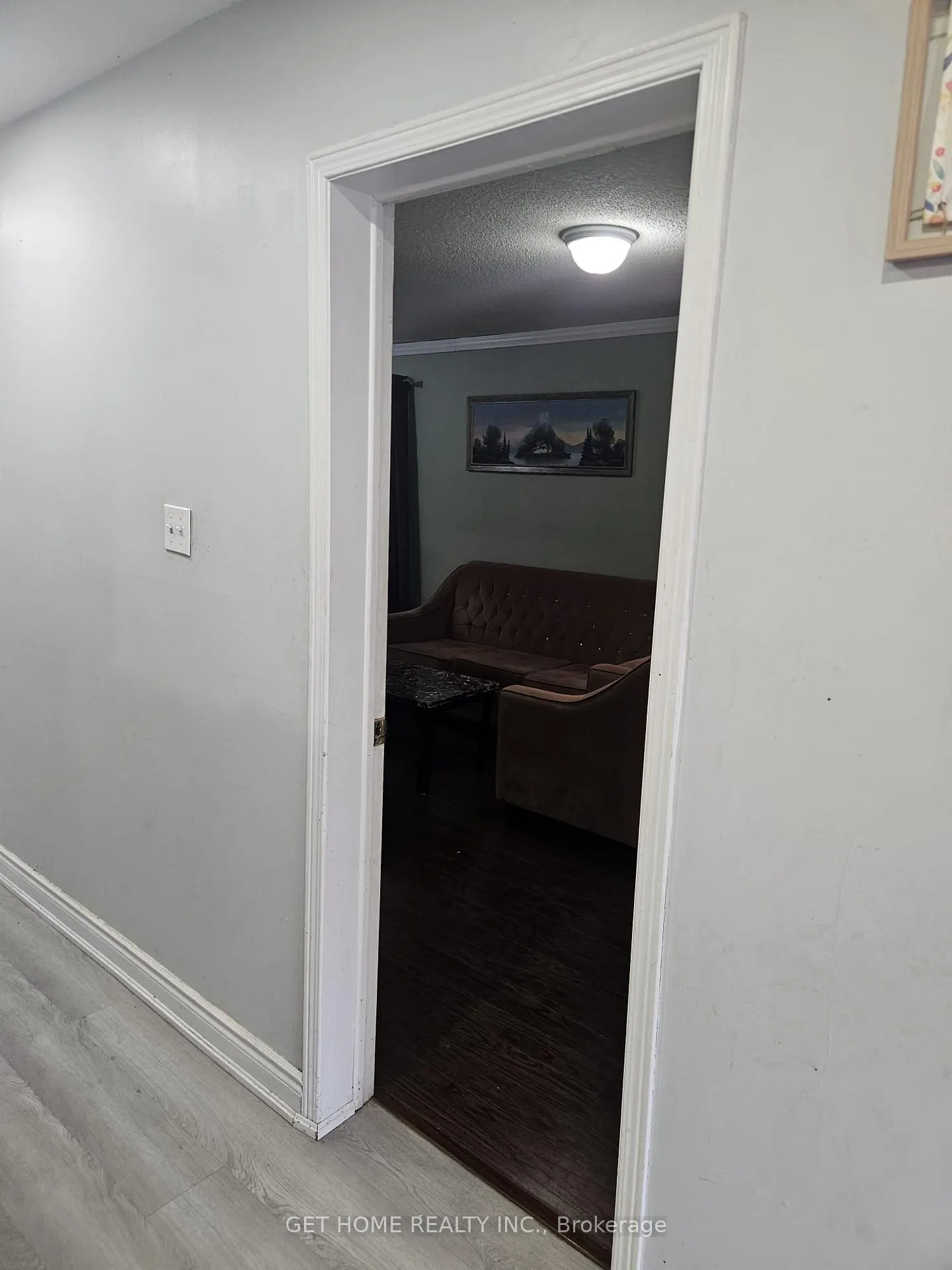 Photo 2 of 19 Arthurs Crescent, Brampton, Fletcher's West — HOMEH