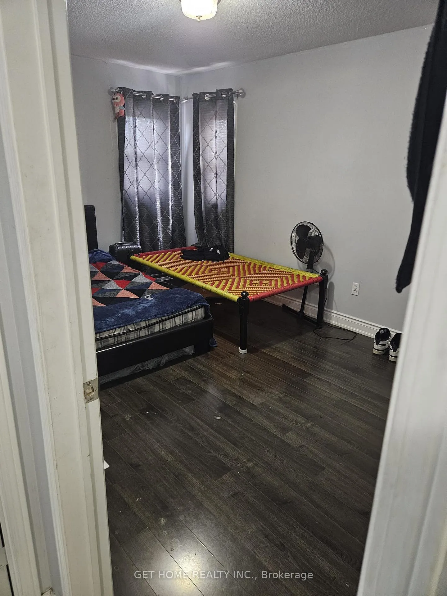 Photo 4 of 19 Arthurs Crescent, Brampton, Fletcher's West — HOMEH