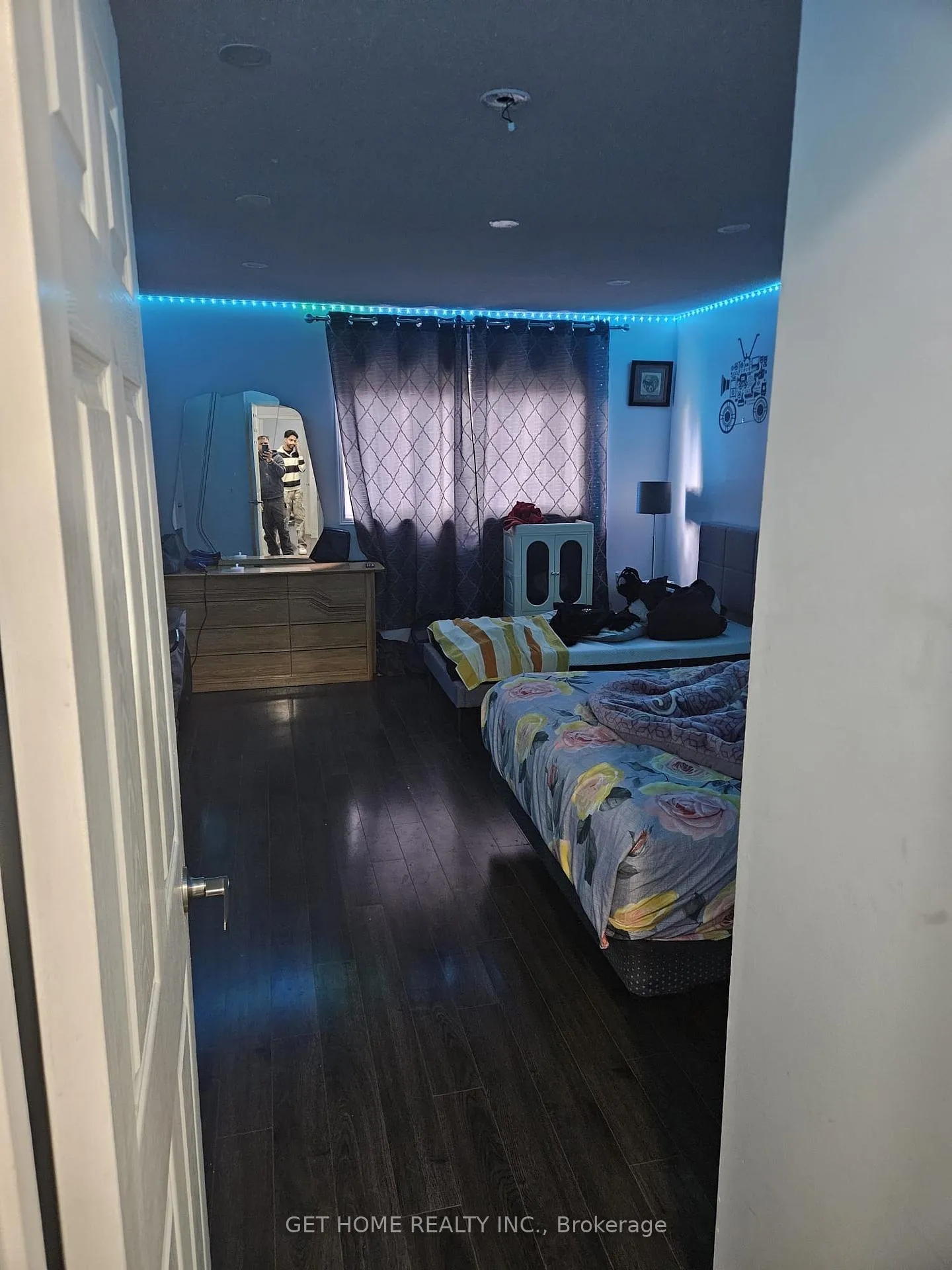 Photo 6 of 19 Arthurs Crescent, Brampton, Fletcher's West — HOMEH
