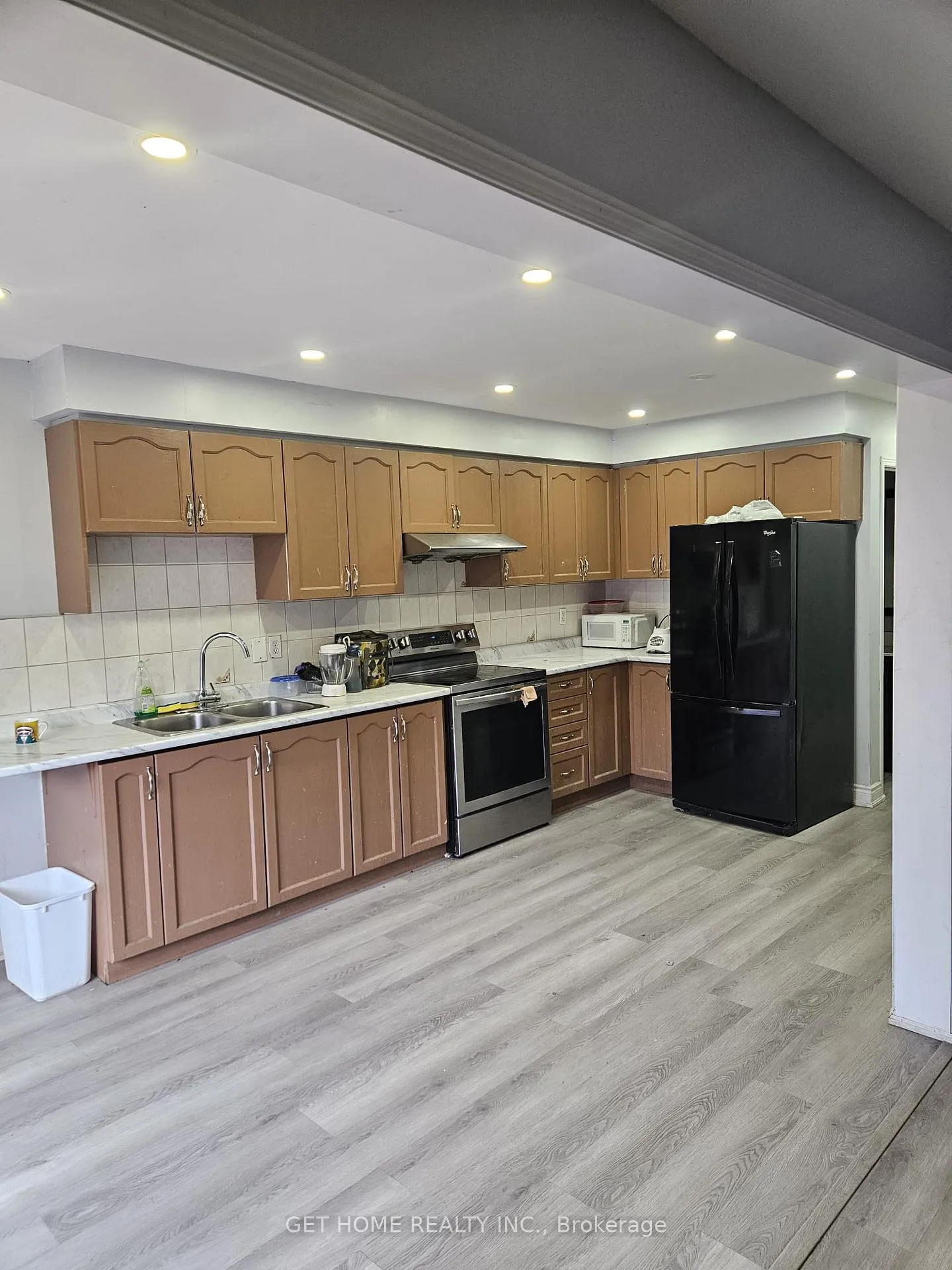Photo 10 of 19 Arthurs Crescent, Brampton, Fletcher's West — HOMEH