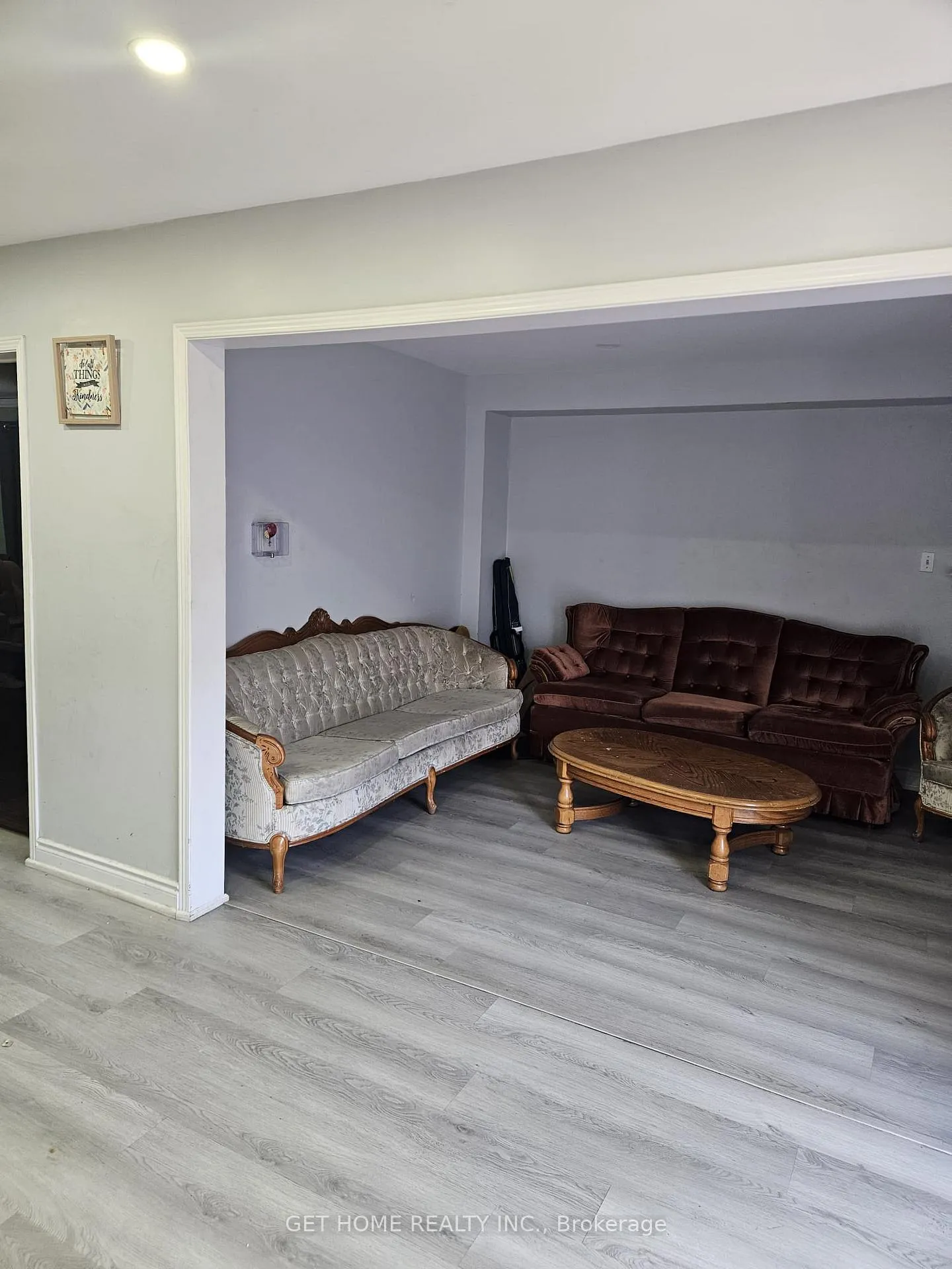 Photo 12 of 19 Arthurs Crescent, Brampton, Fletcher's West — HOMEH