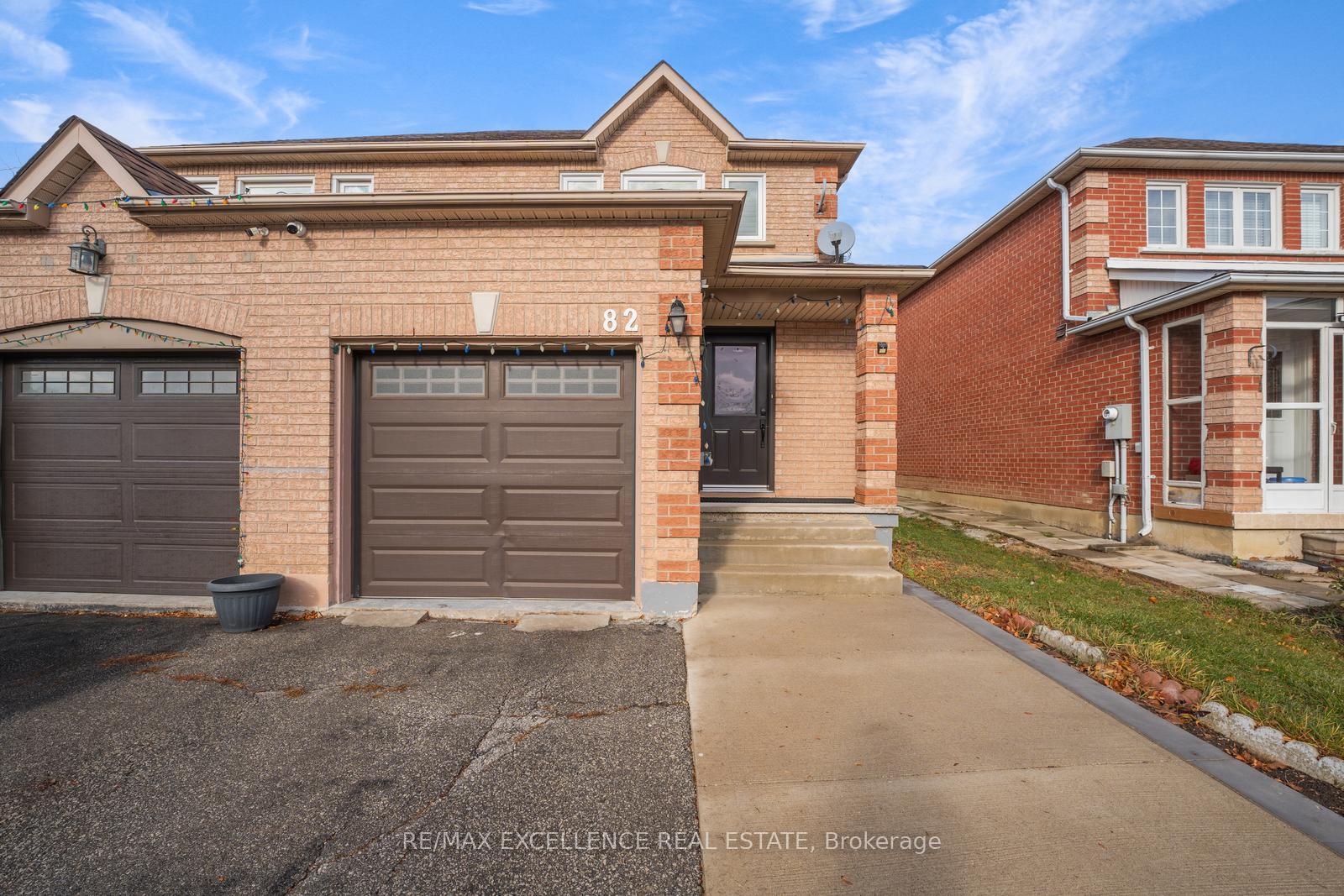 Photo 2 of 82 Carrie Crescent, Brampton, Fletcher's West — HOMEH