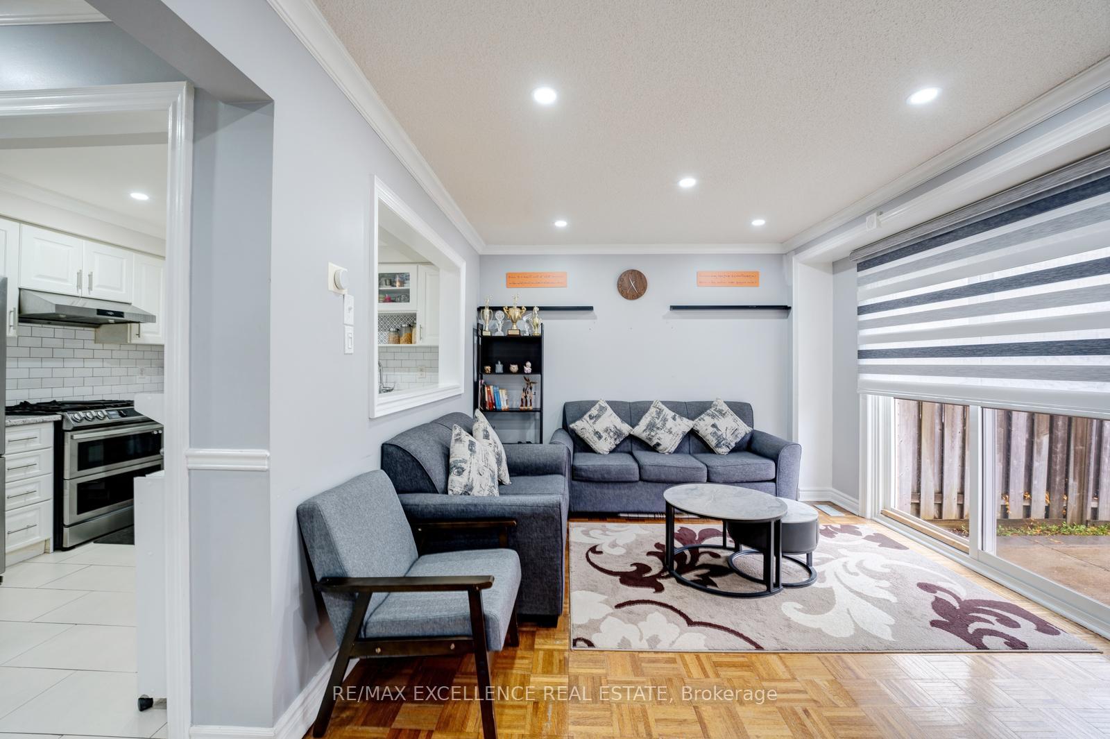 Photo 18 of 82 Carrie Crescent, Brampton, Fletcher's West — HOMEH