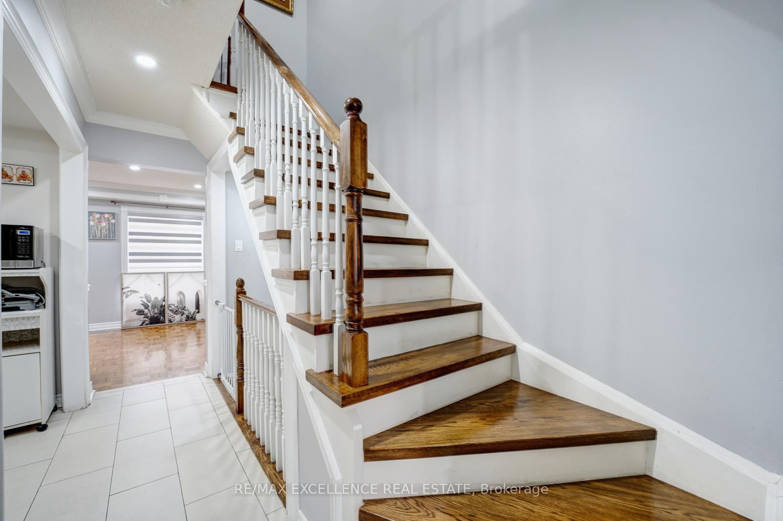 Photo 20 of 82 Carrie Crescent, Brampton, Fletcher's West — HOMEH