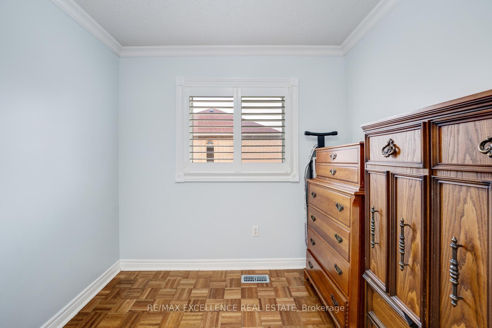Photo 30 of 82 Carrie Crescent, Brampton, Fletcher's West — HOMEH