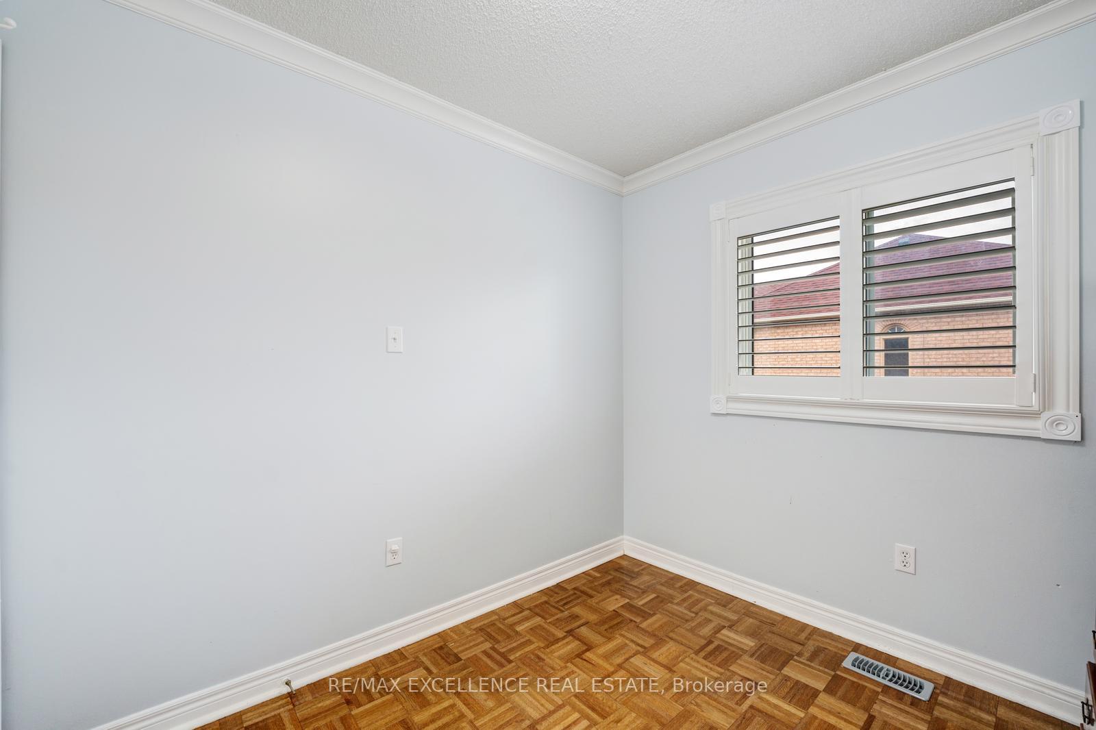 Photo 31 of 82 Carrie Crescent, Brampton, Fletcher's West — HOMEH