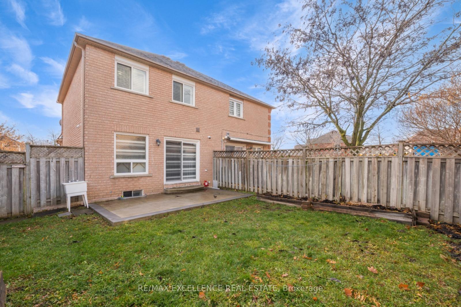 Photo 45 of 82 Carrie Crescent, Brampton, Fletcher's West — HOMEH
