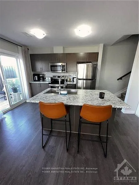 Photo 6 of Unit 704C, 704 Amberwing Private, Ottawa, Avalon West — HOMEH