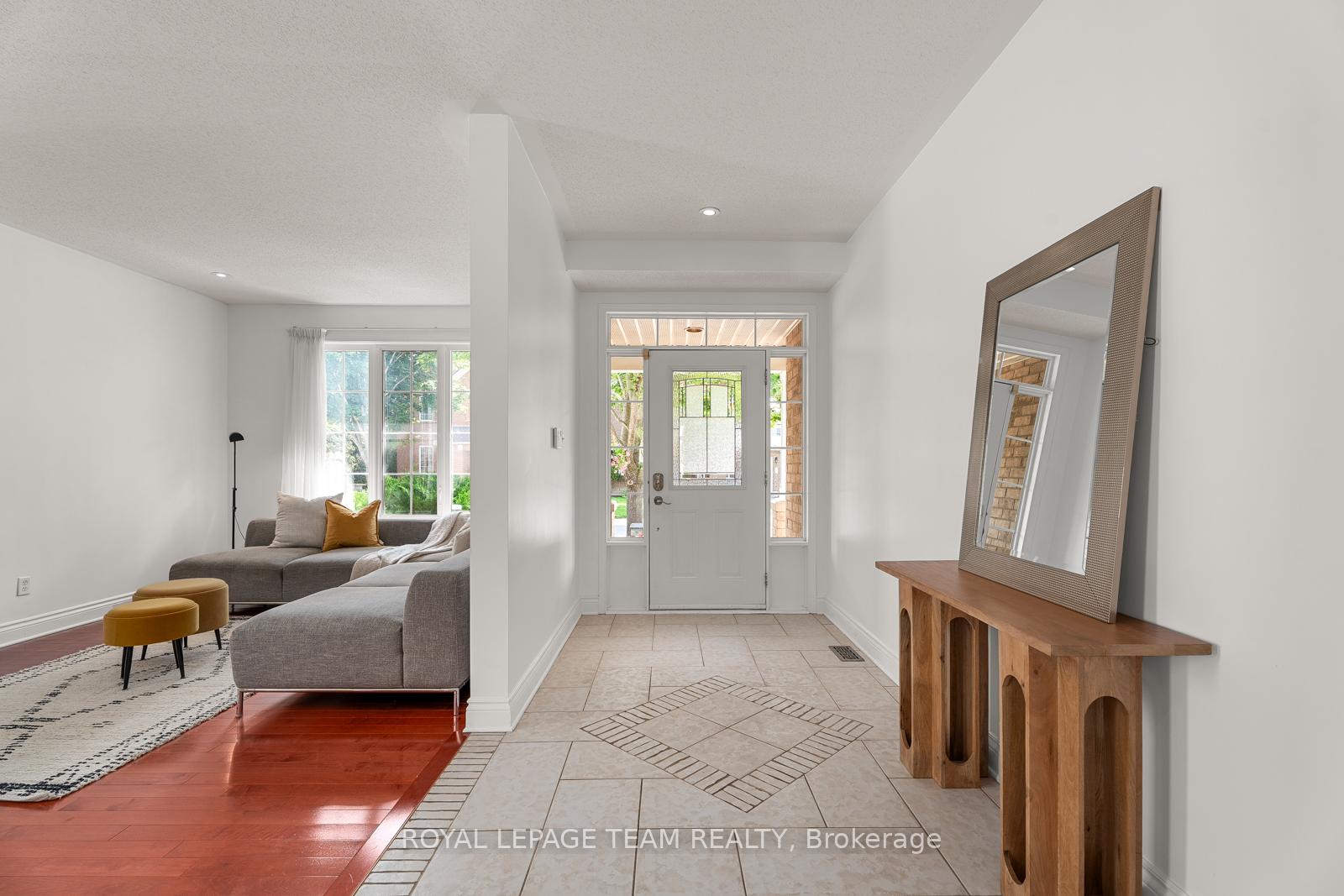 Photo 3 of 33 Valencia Street, Ottawa, Barrhaven East — HOMEH