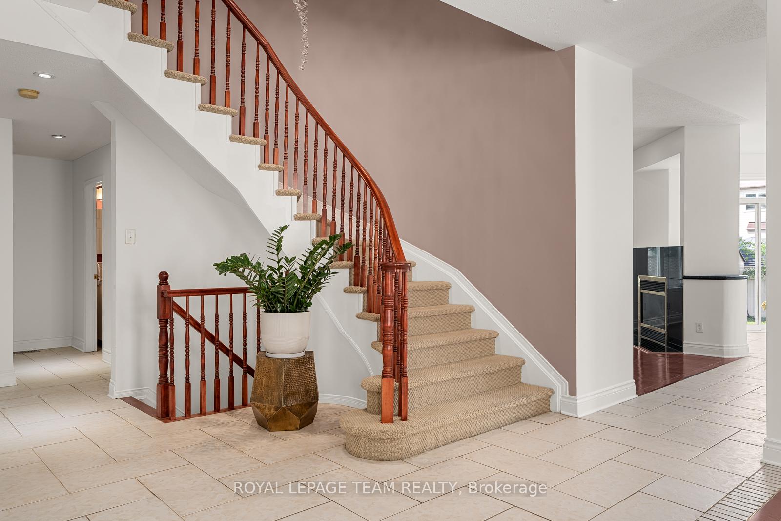 Photo 10 of 33 Valencia Street, Ottawa, Barrhaven East — HOMEH