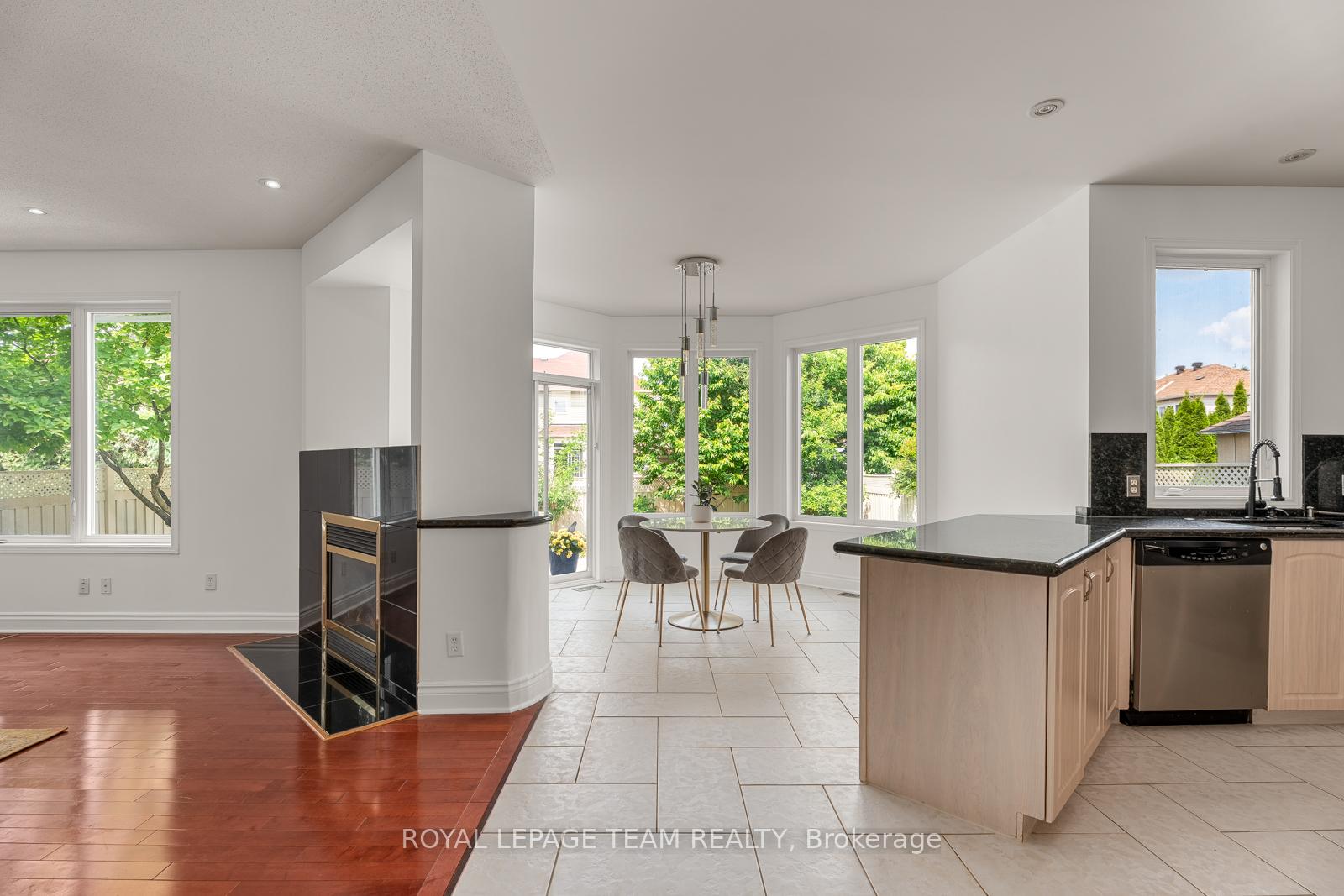 Photo 11 of 33 Valencia Street, Ottawa, Barrhaven East — HOMEH