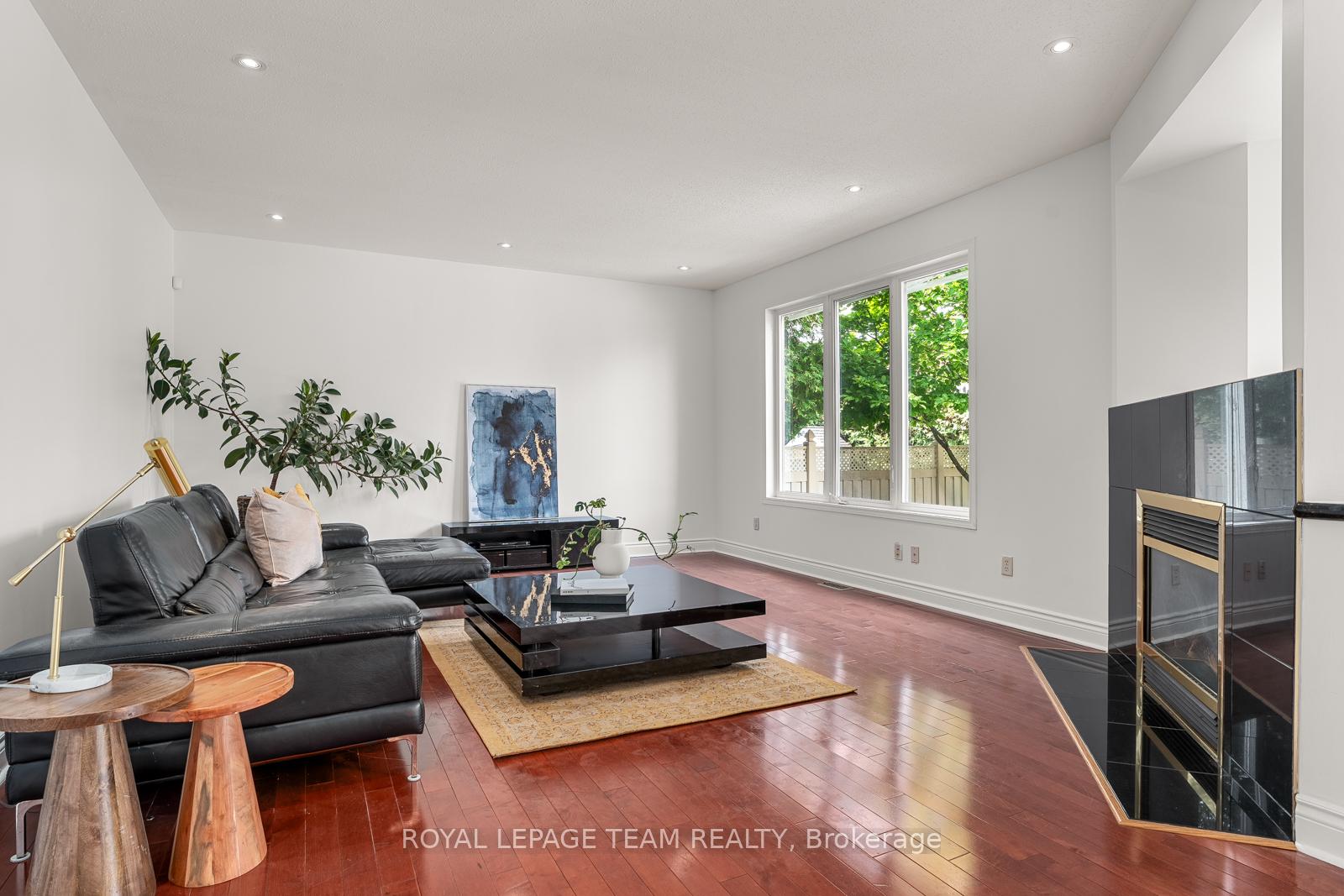 Photo 17 of 33 Valencia Street, Ottawa, Barrhaven East — HOMEH