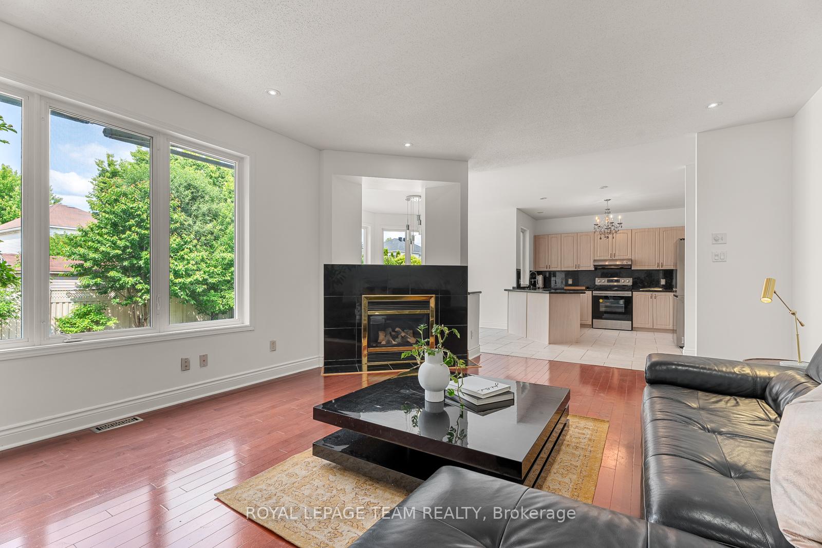 Photo 18 of 33 Valencia Street, Ottawa, Barrhaven East — HOMEH