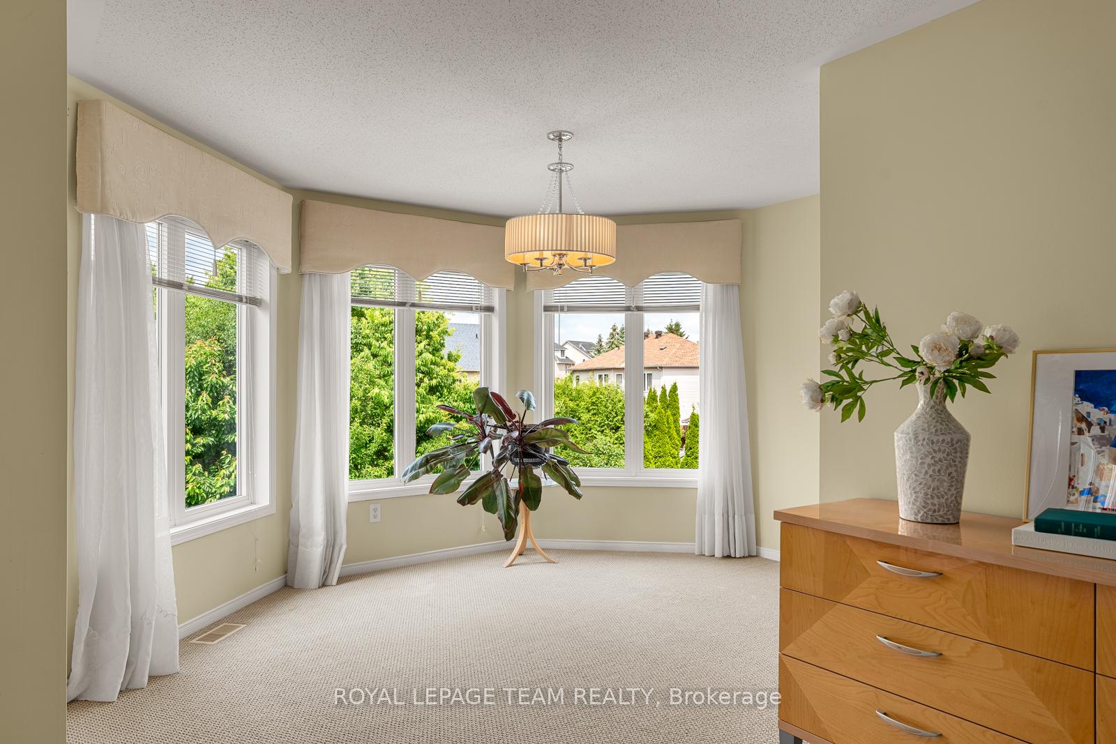 Photo 22 of 33 Valencia Street, Ottawa, Barrhaven East — HOMEH