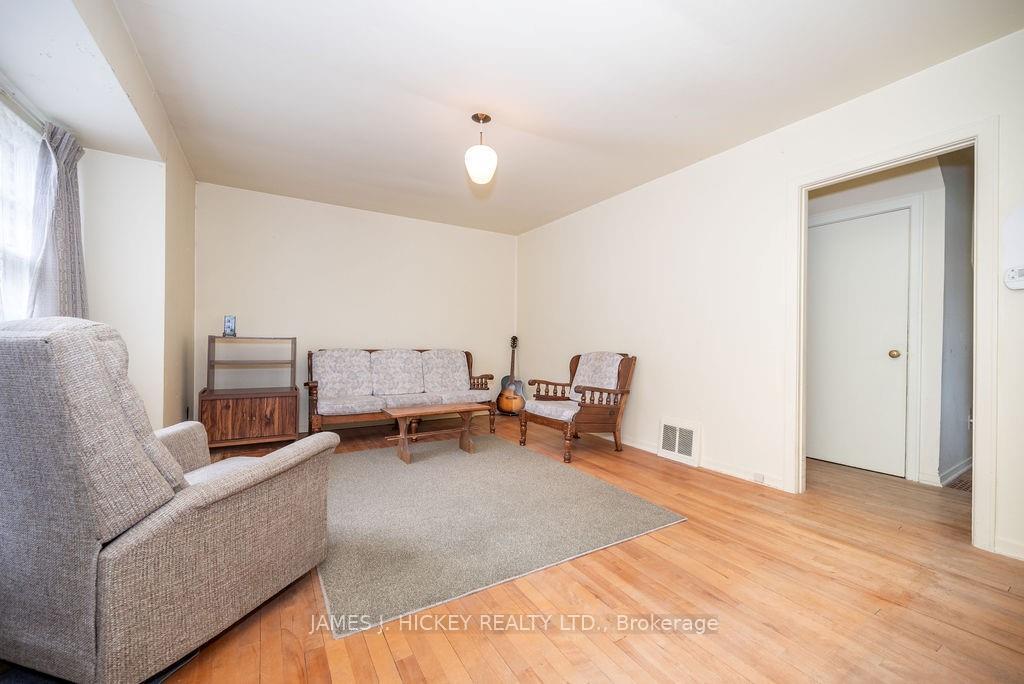 Photo 2 of 46 Thomson Crescent, Deep River — HOMEH